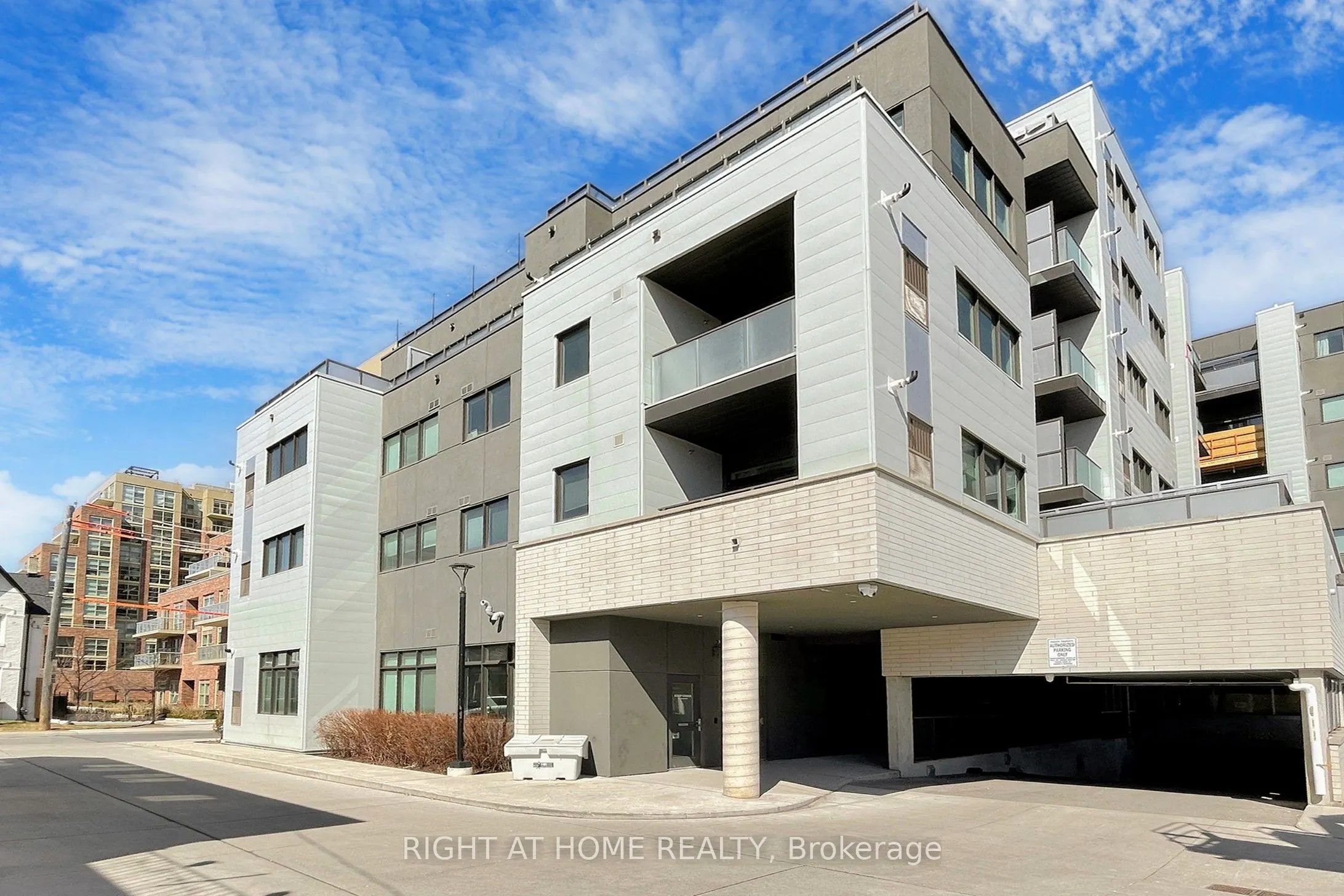 385 Osler Street, #202