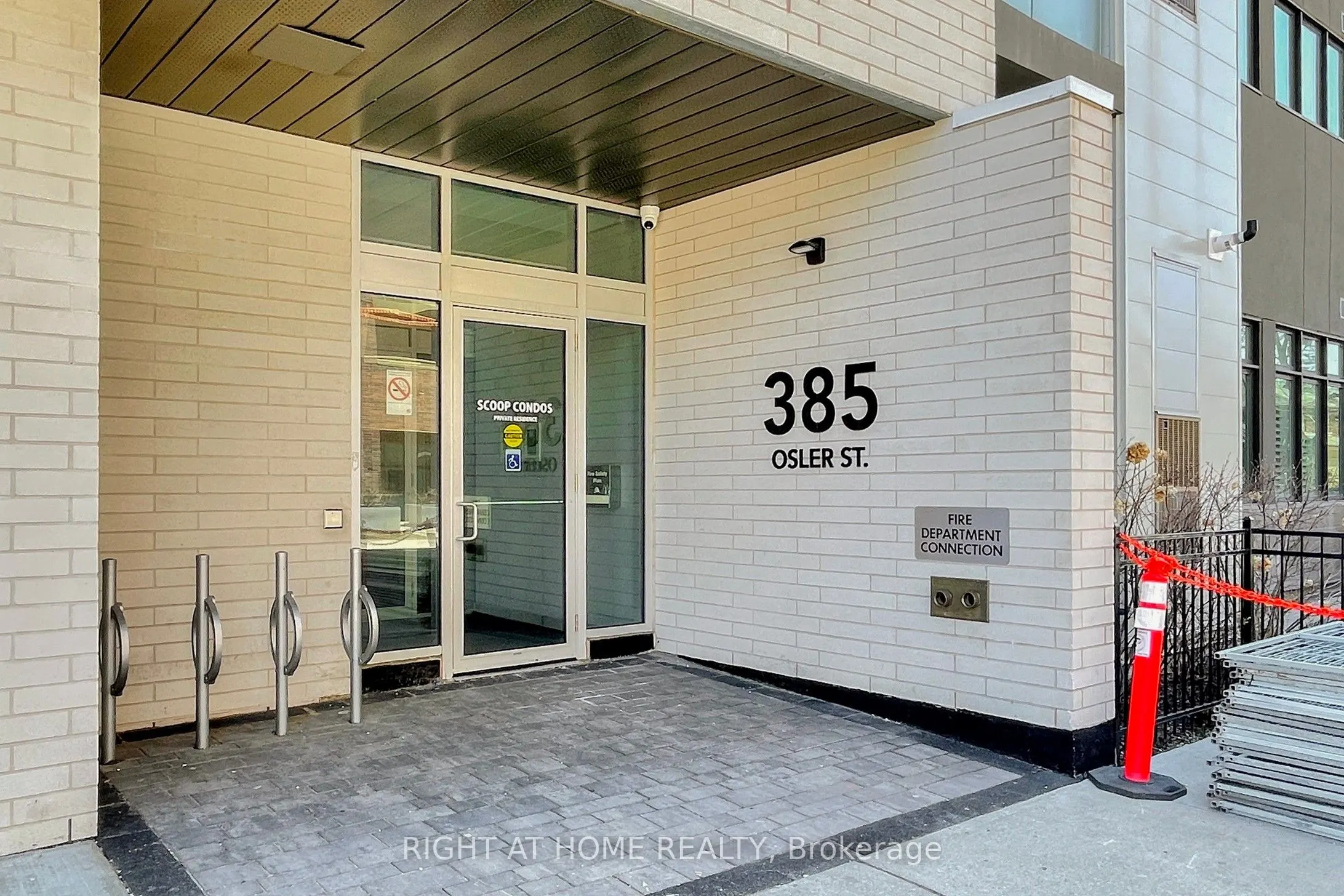 385 Osler Street, #202