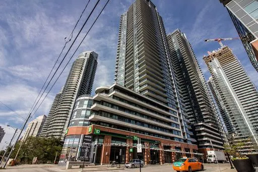 2212 LAKESHORE Boulevard W, #811
