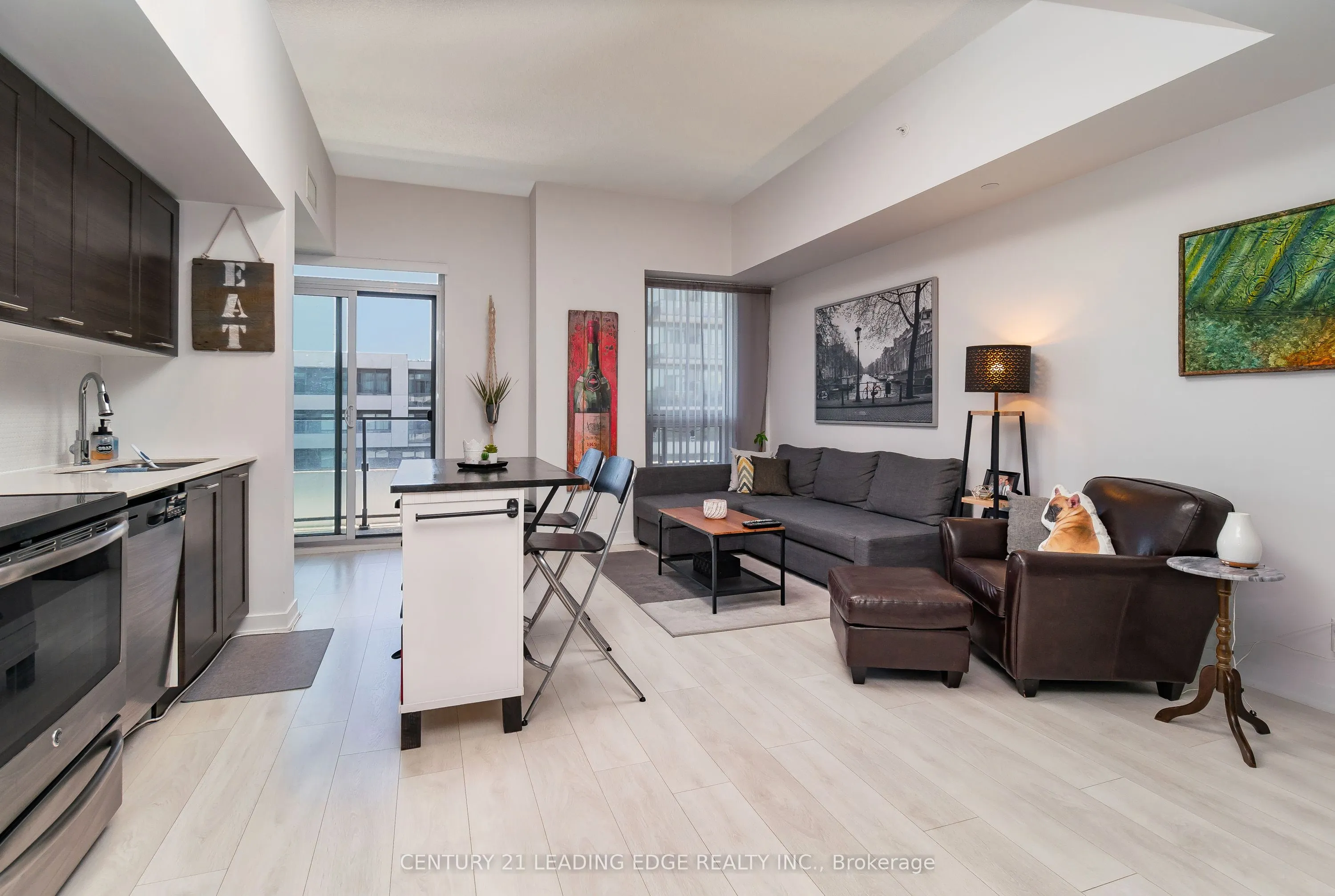 2212 LAKESHORE Boulevard W, #811