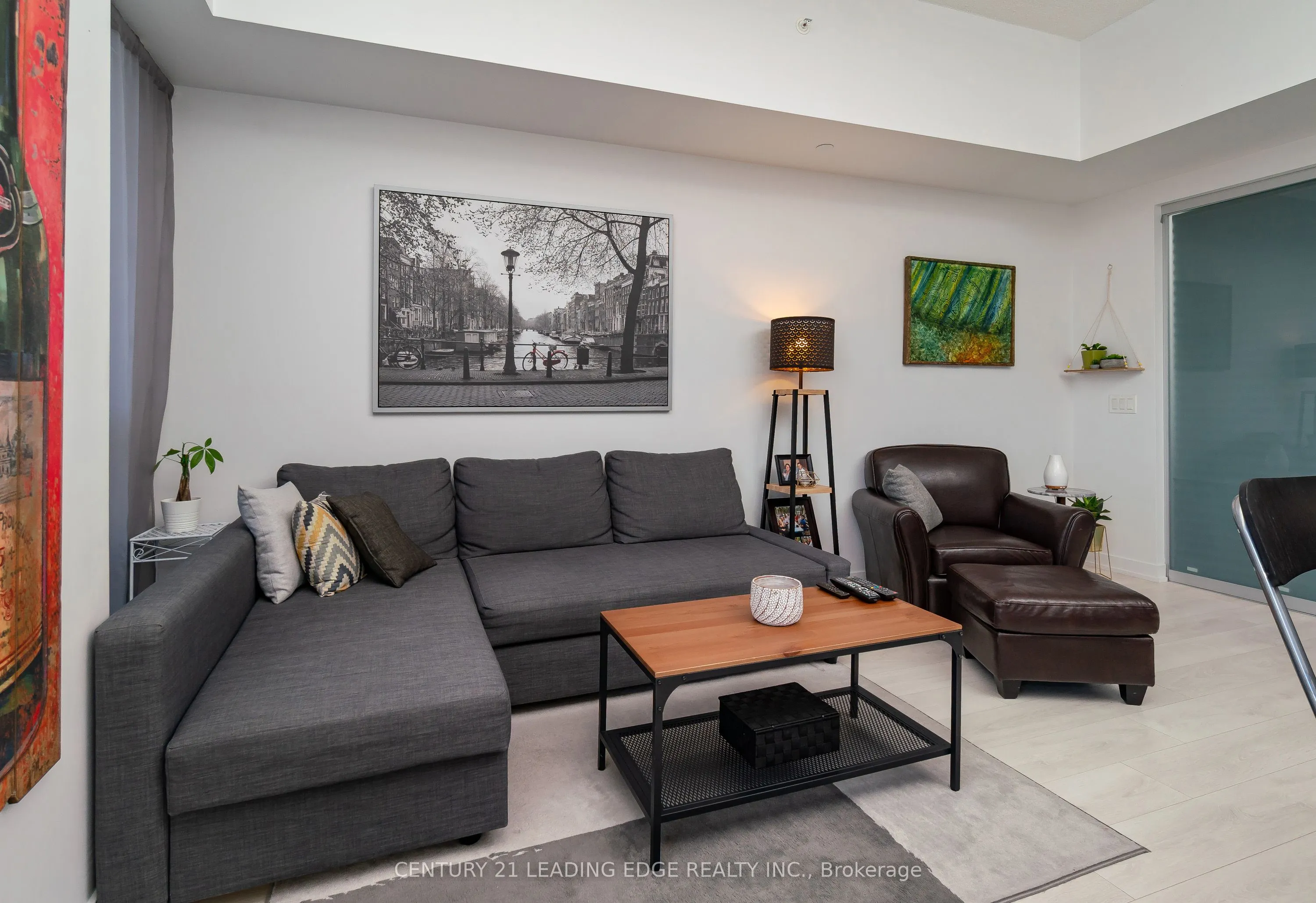 2212 LAKESHORE Boulevard W, #811