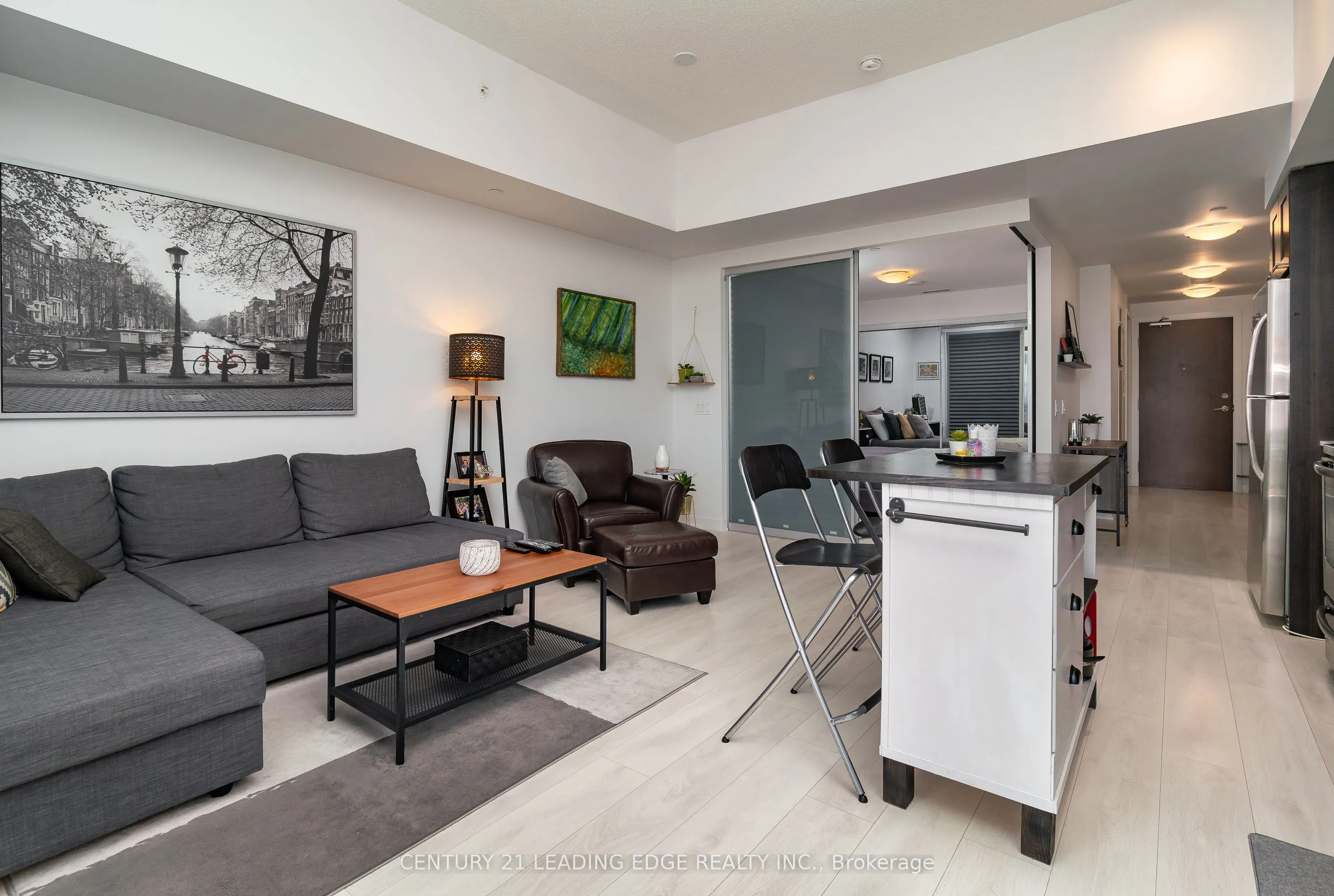 2212 LAKESHORE Boulevard W, #811