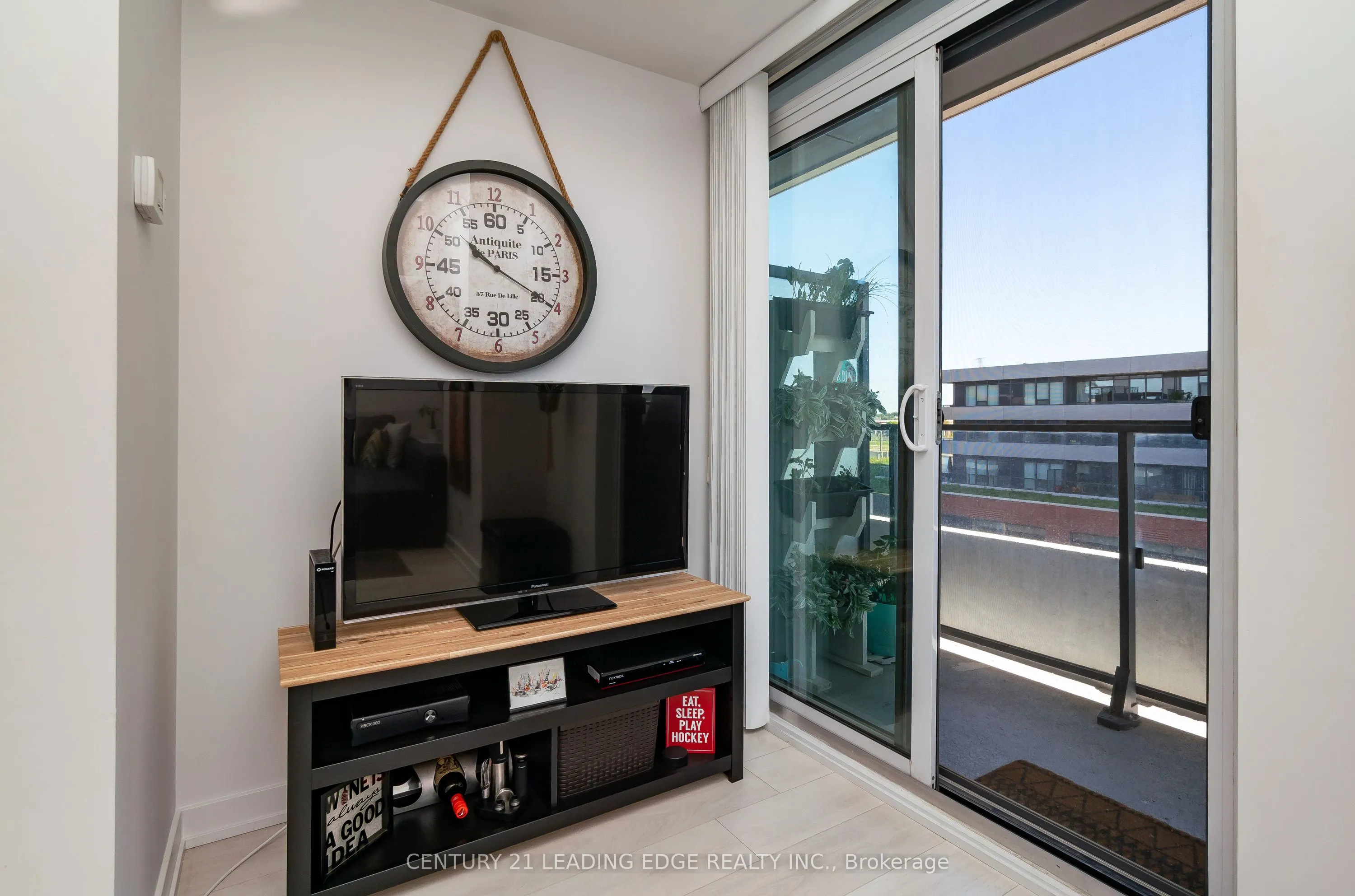 2212 LAKESHORE Boulevard W, #811
