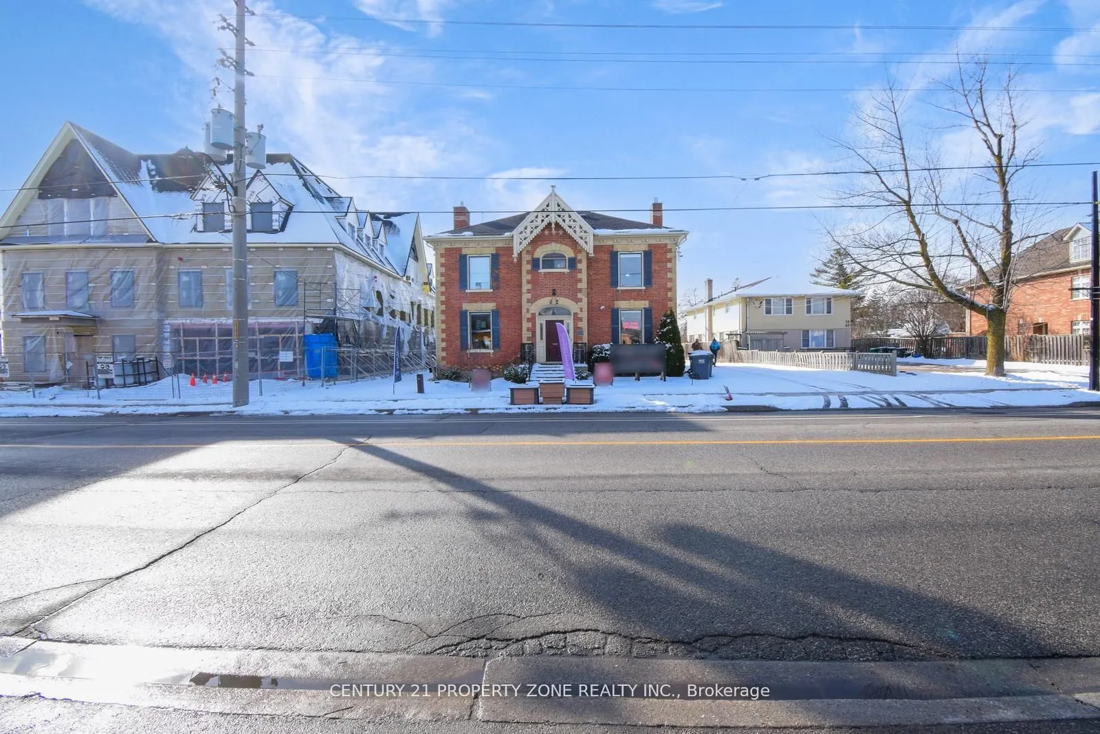 62 Queen Street S