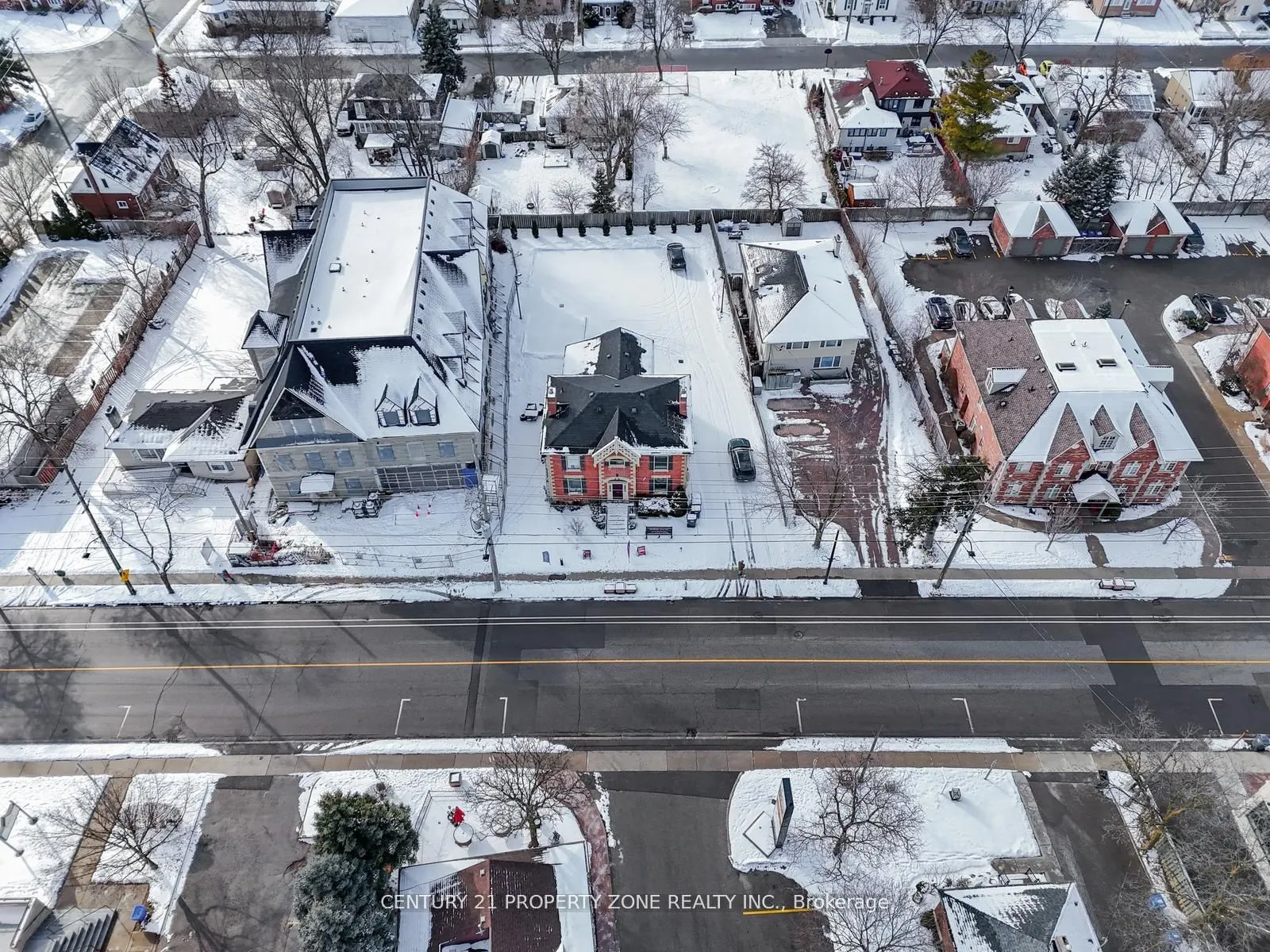 62 Queen Street S