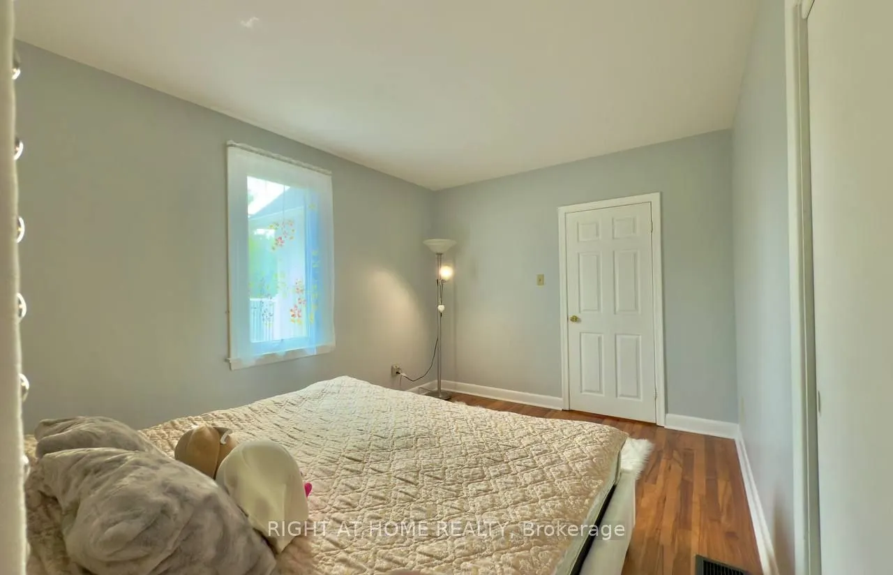 25 Burlingame Road