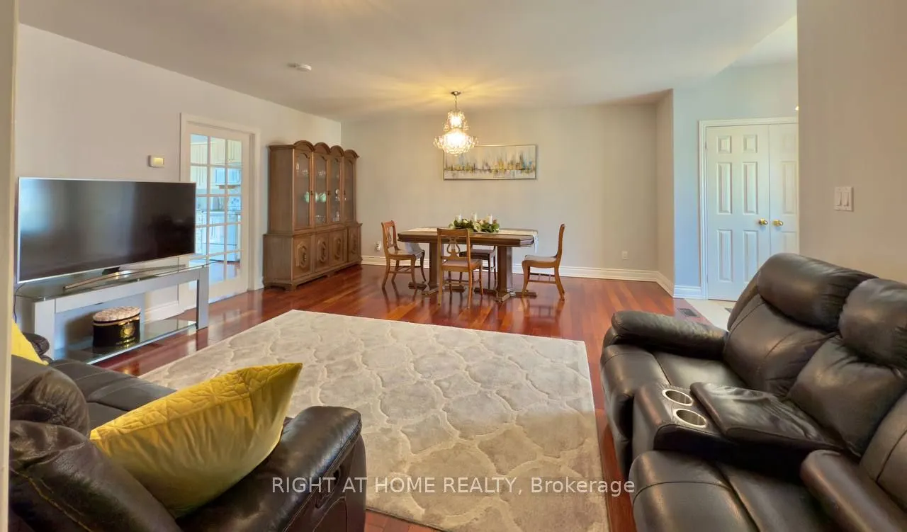 25 Burlingame Road