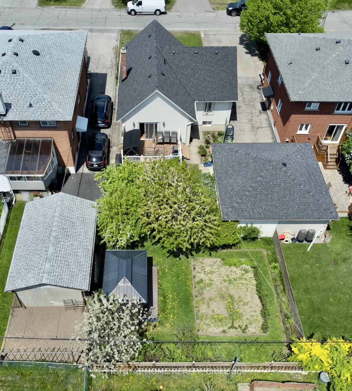 25 Burlingame Road