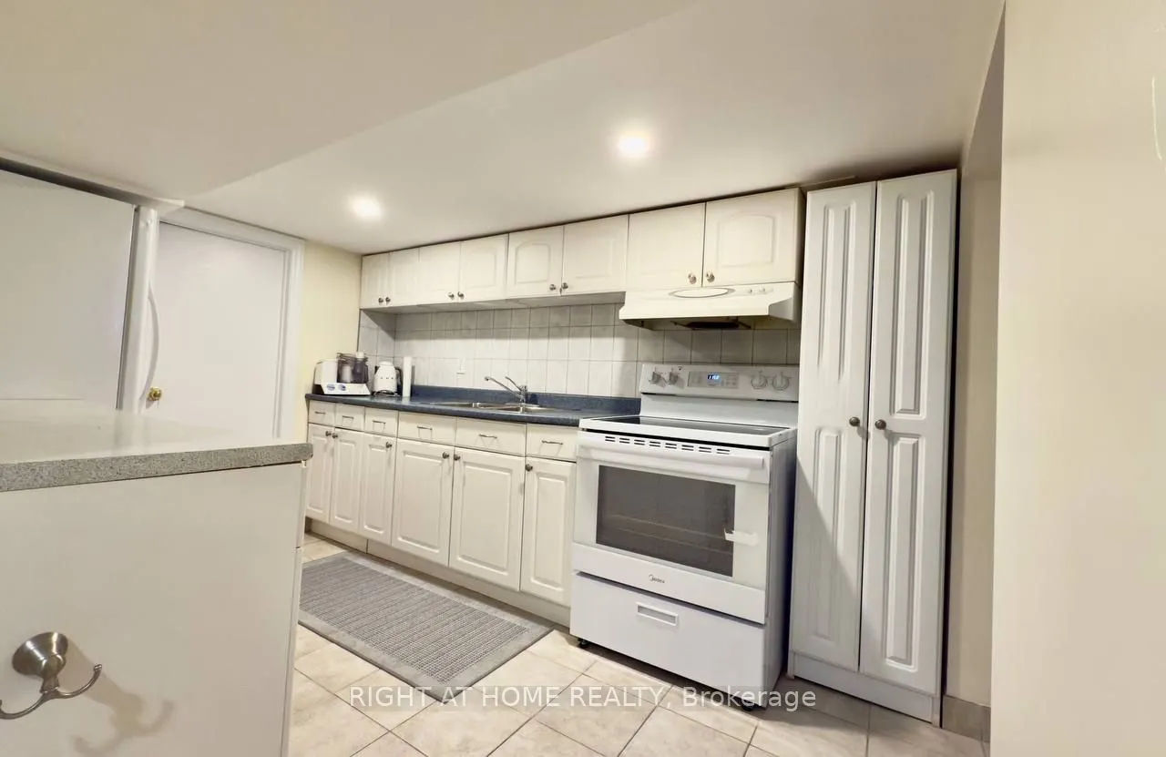 25 Burlingame Road