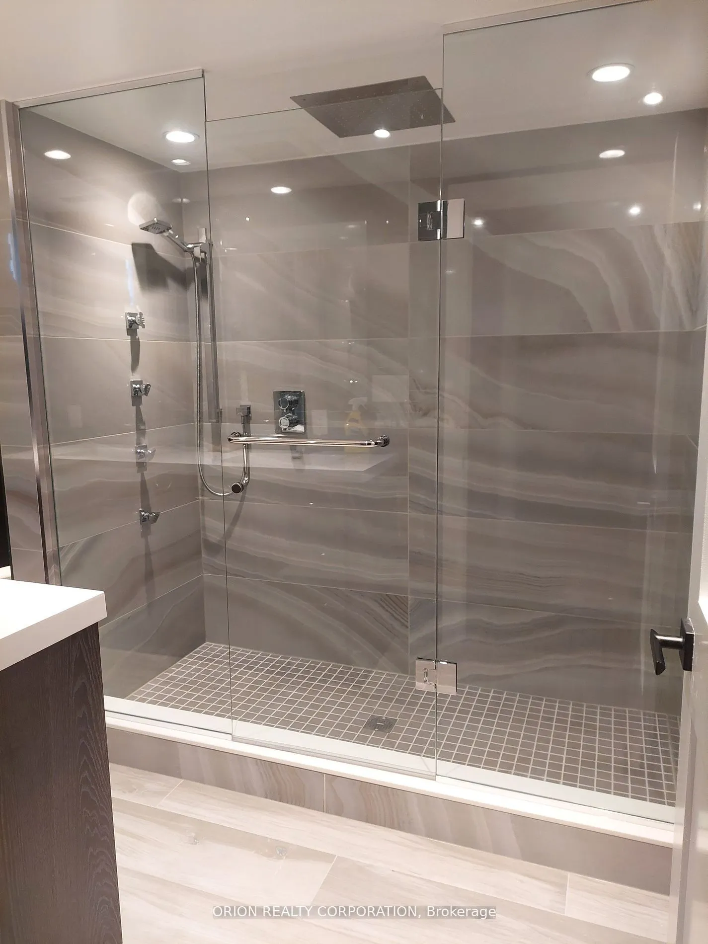 20 Bradbury Crescent