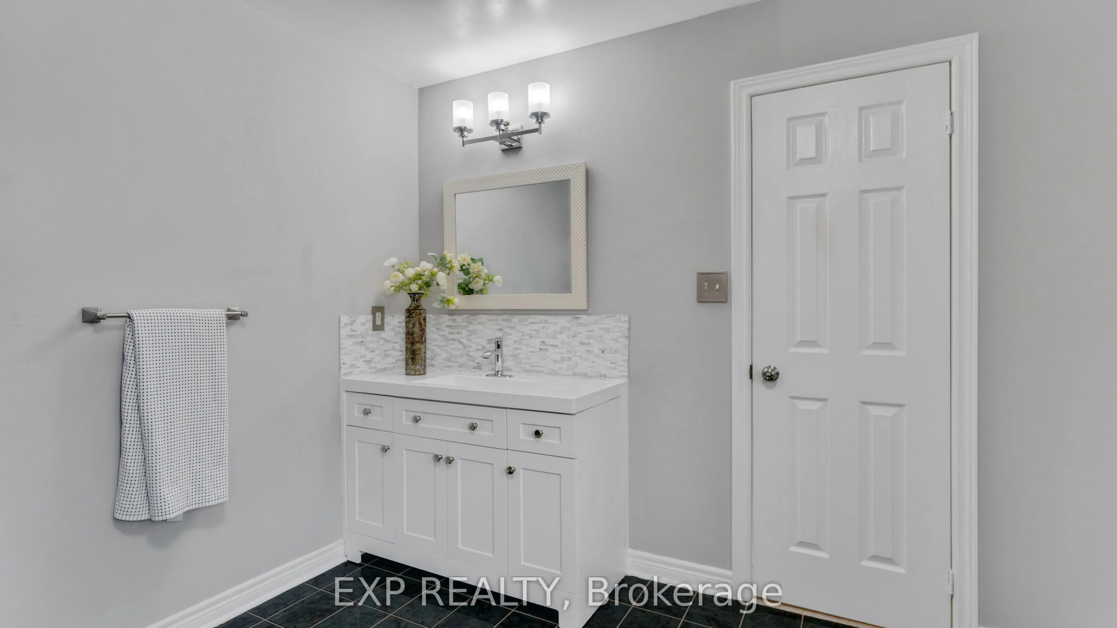 7159 Spyglass Crescent