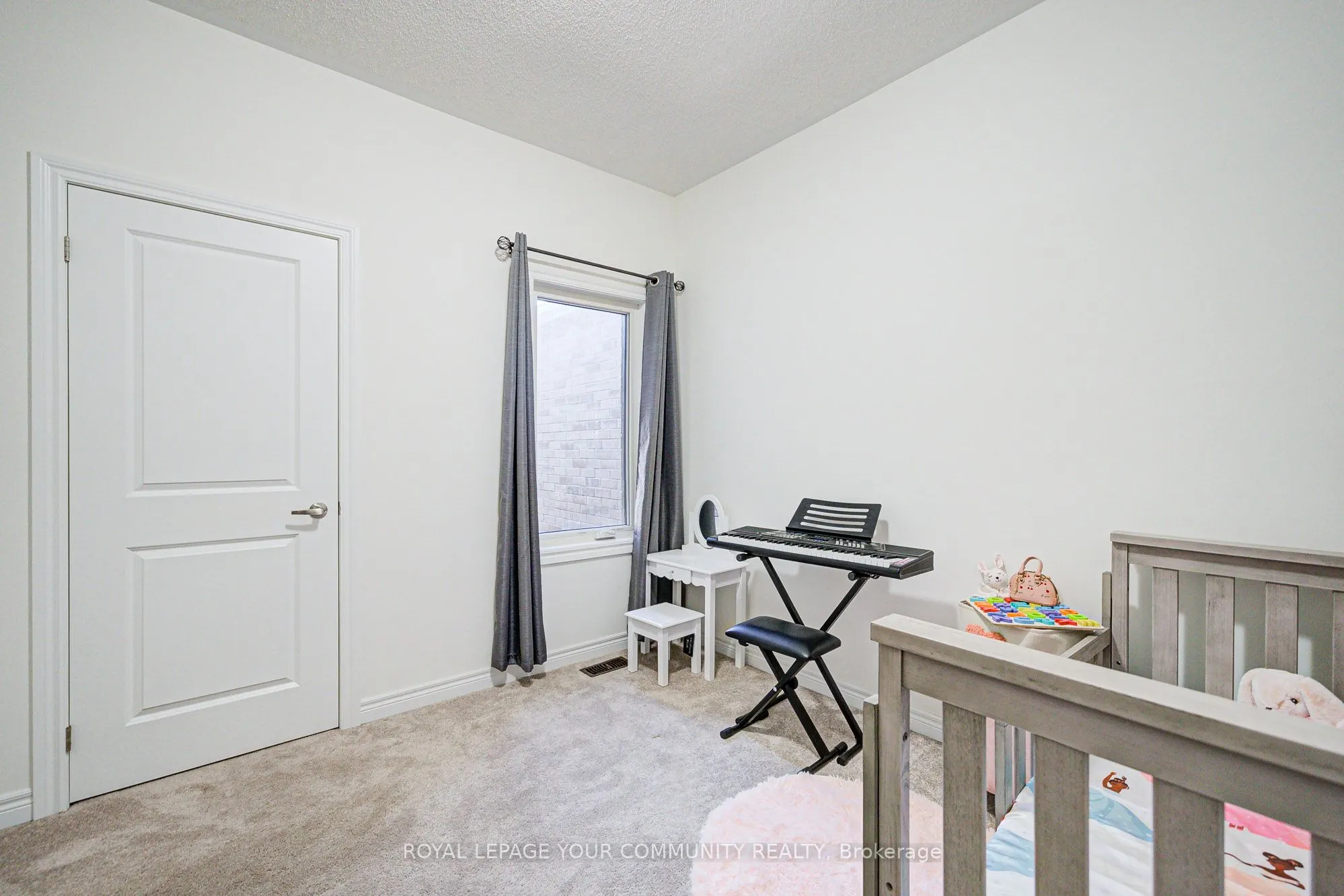16 Angelfish Road