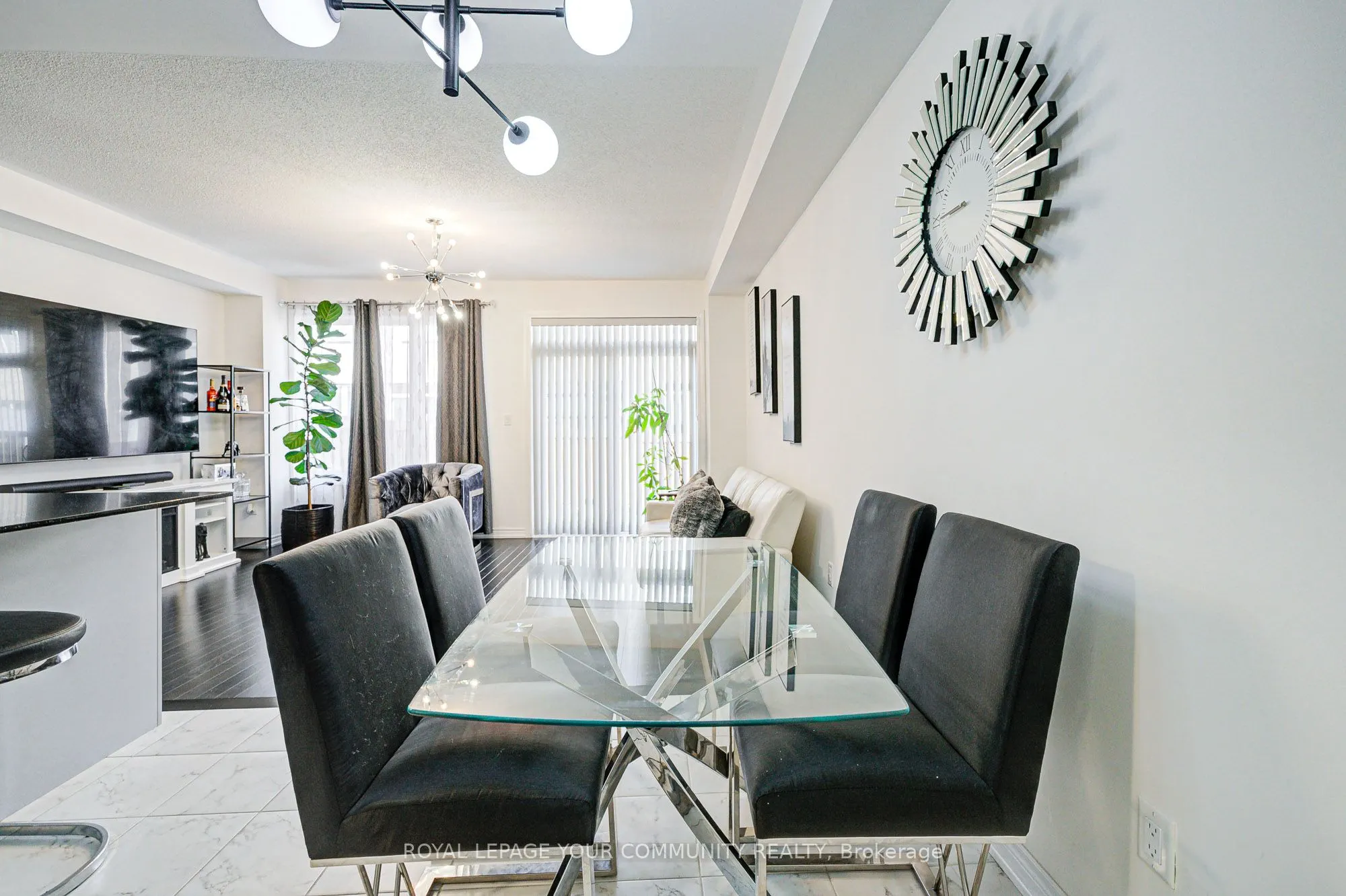 16 Angelfish Road