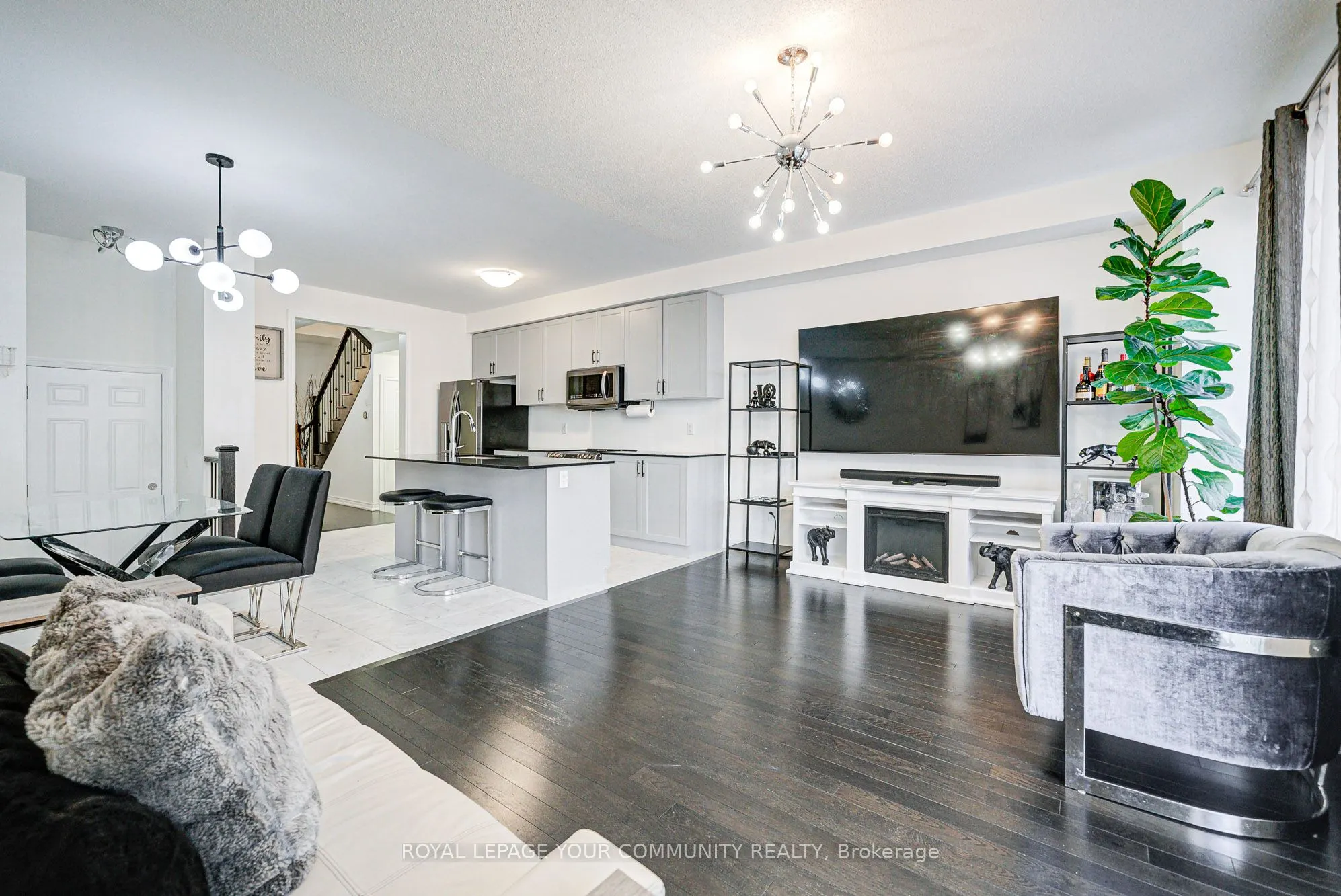16 Angelfish Road