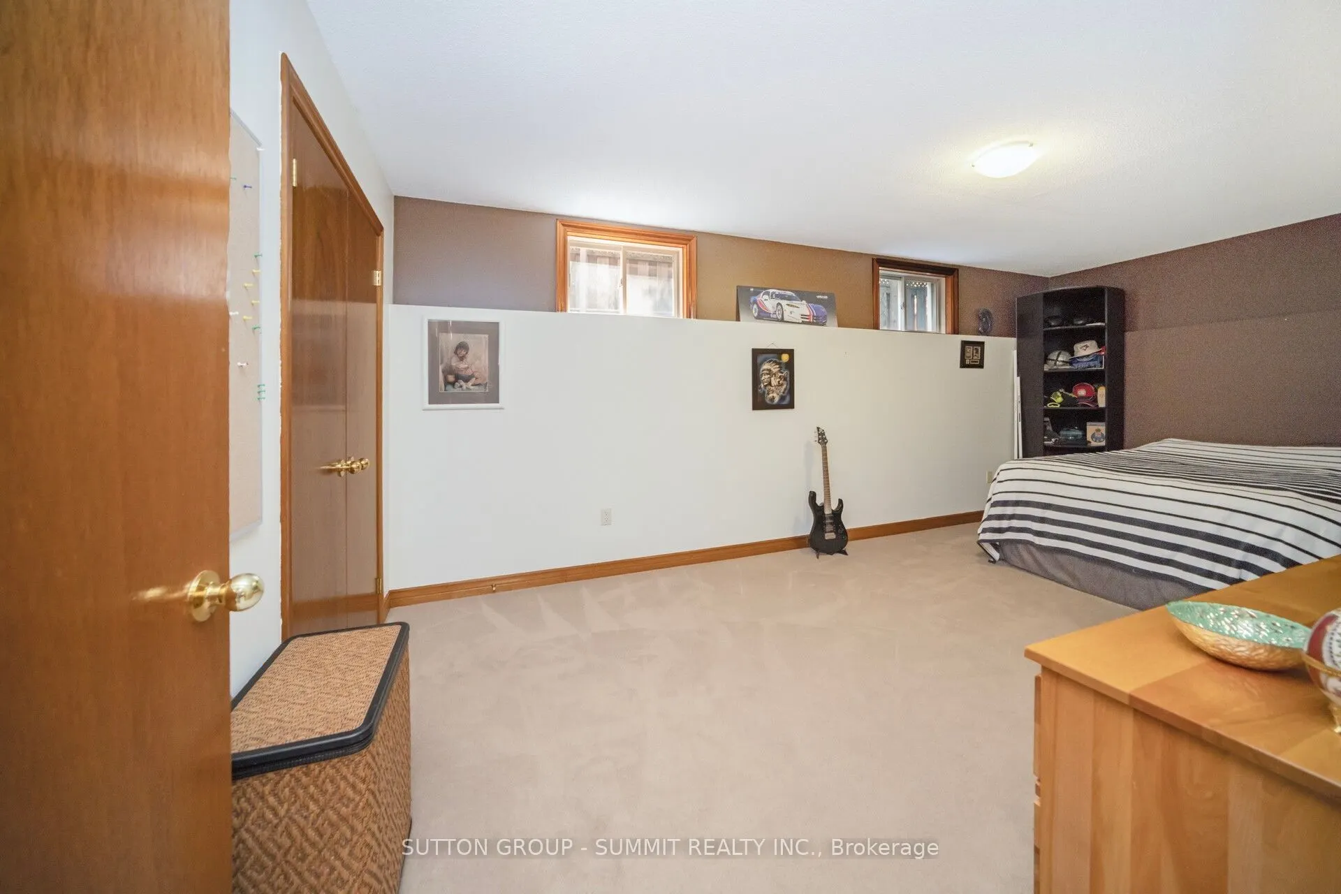 5981 RAYSHAW Crescent