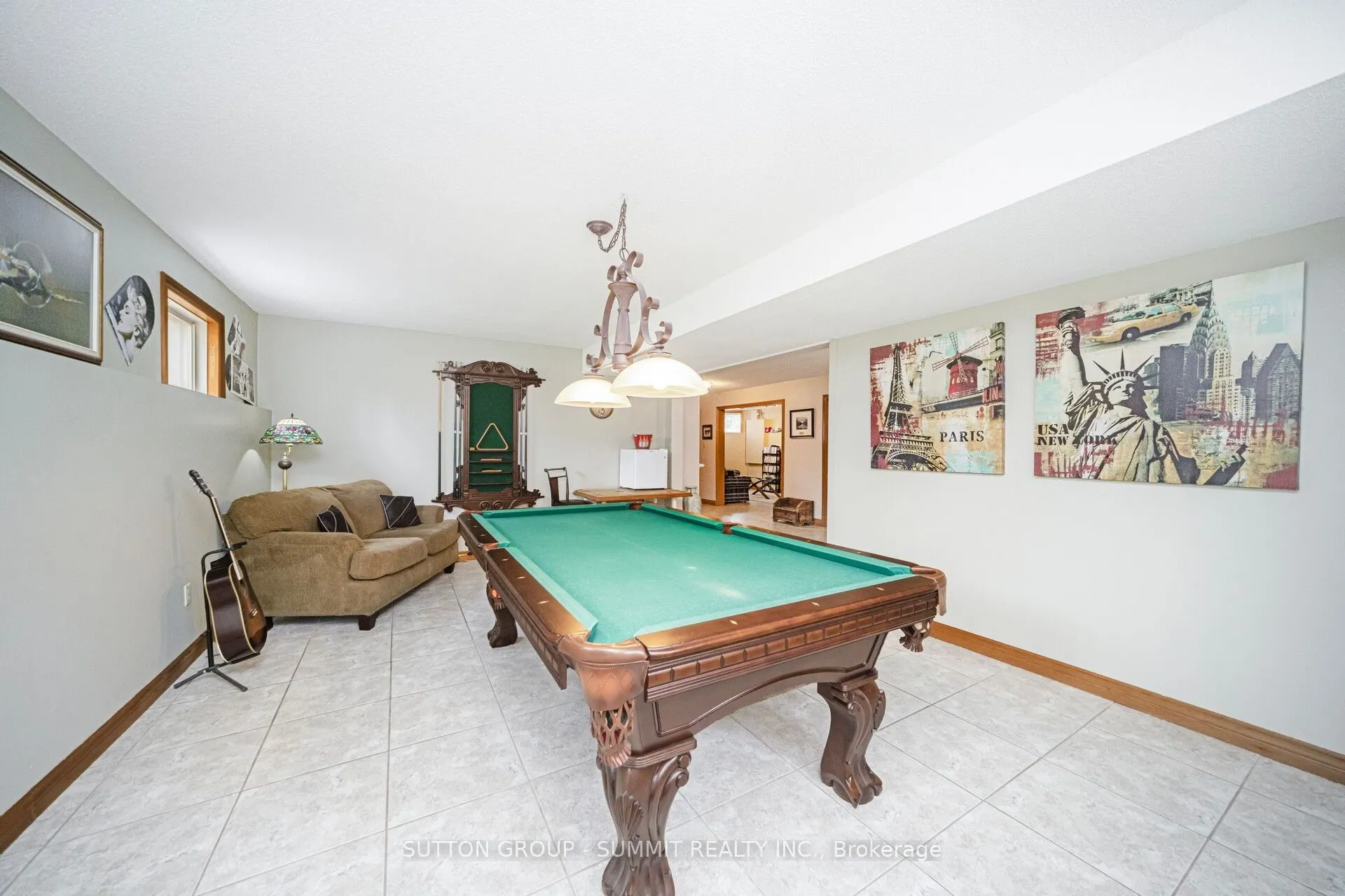 5981 RAYSHAW Crescent