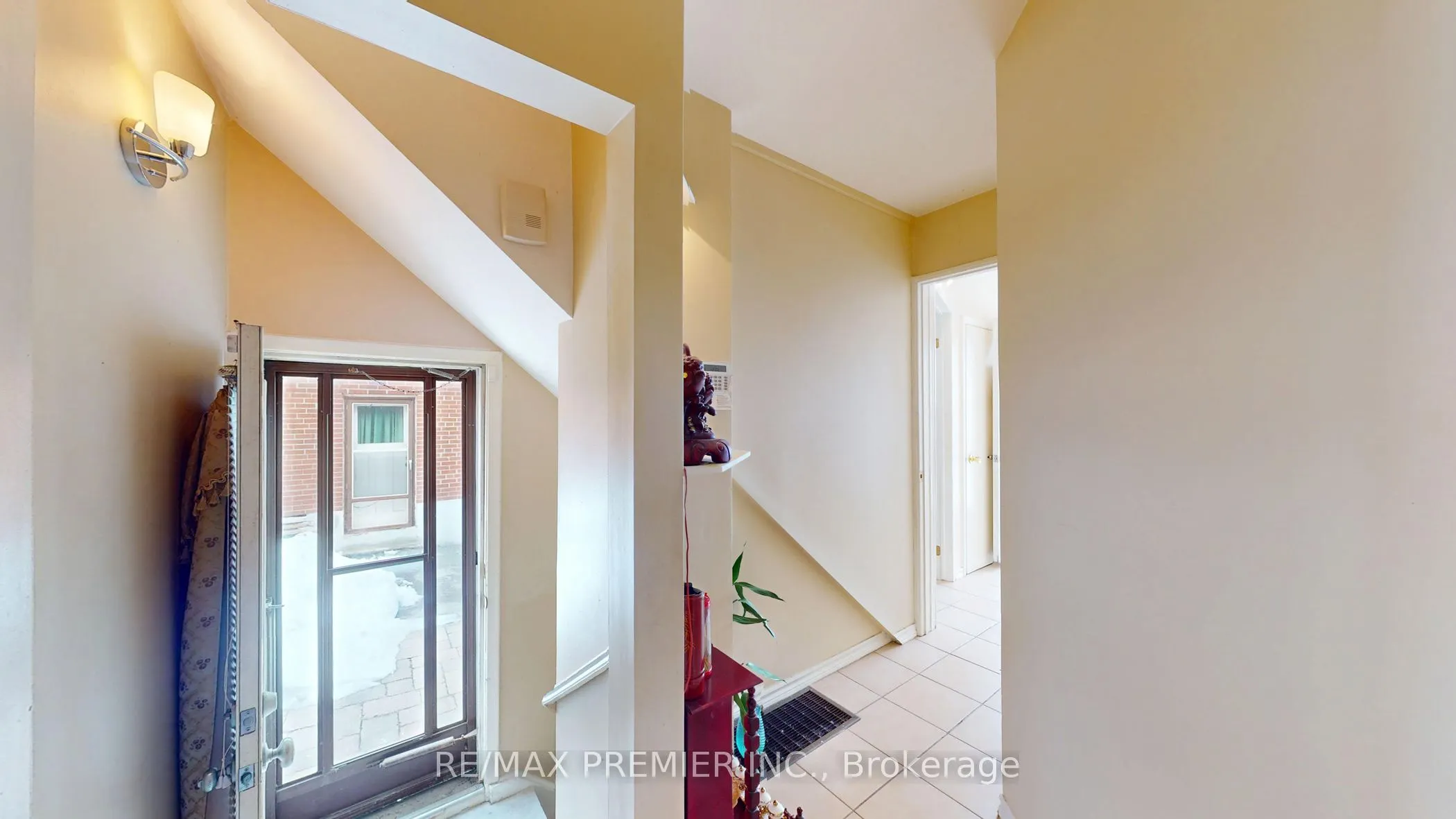 32 Marlington Crescent