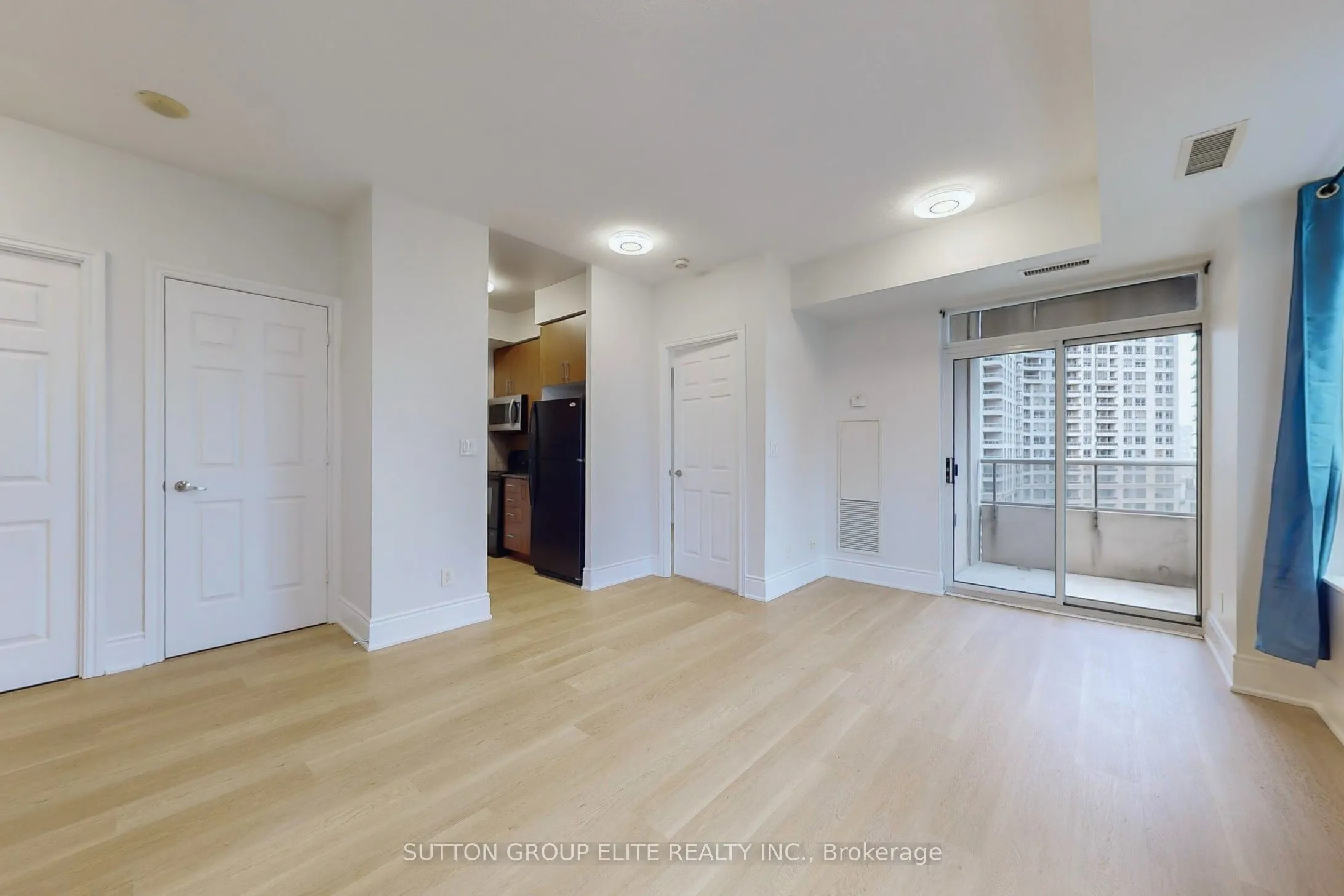 310 Burnhamthorpe Road W, #1511