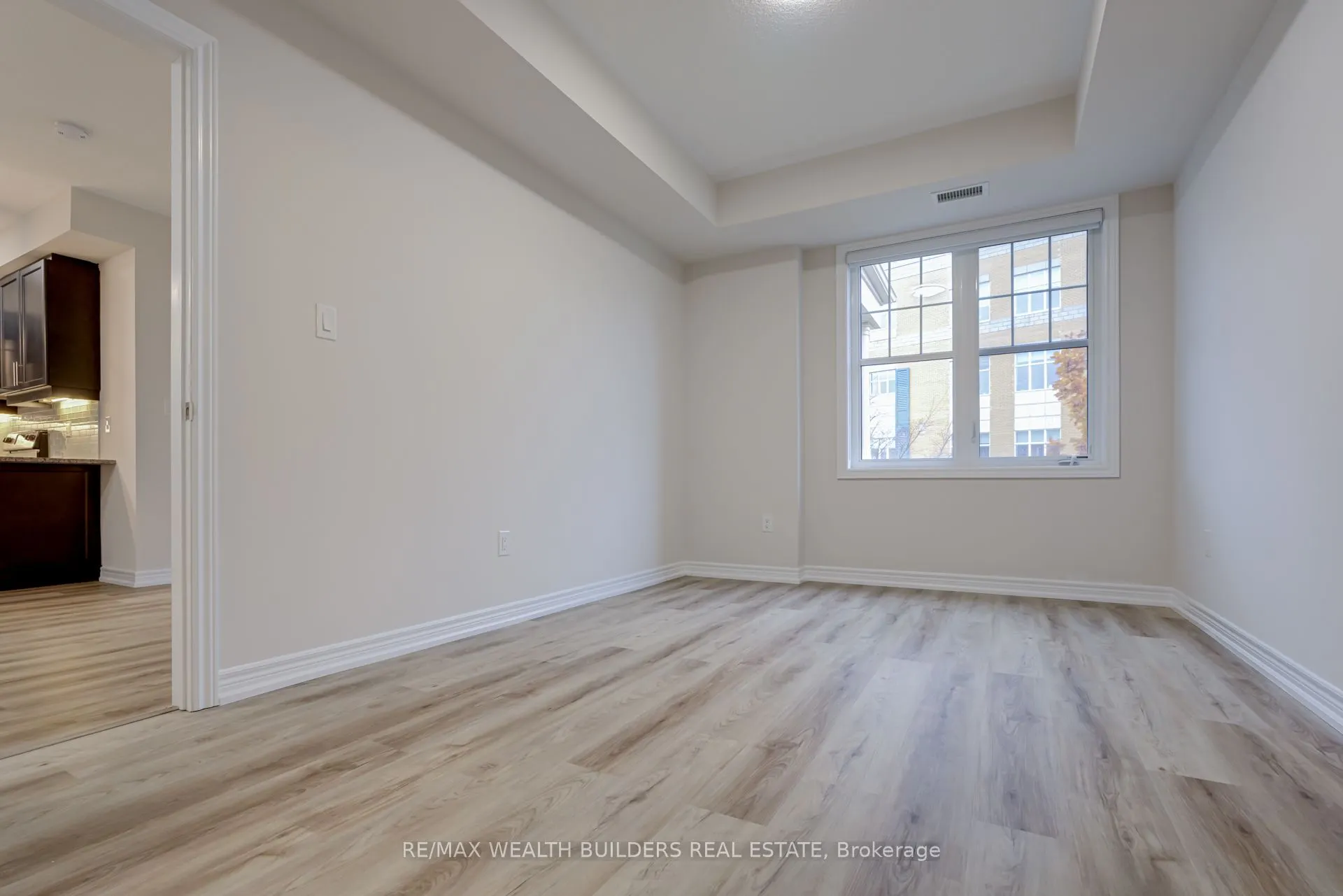 2333 Sawgrass Drive, #202
