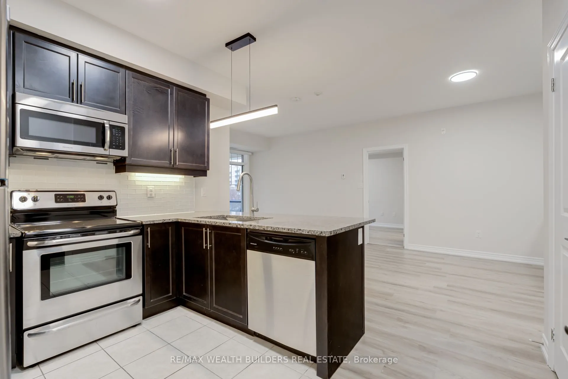 2333 Sawgrass Drive, #202