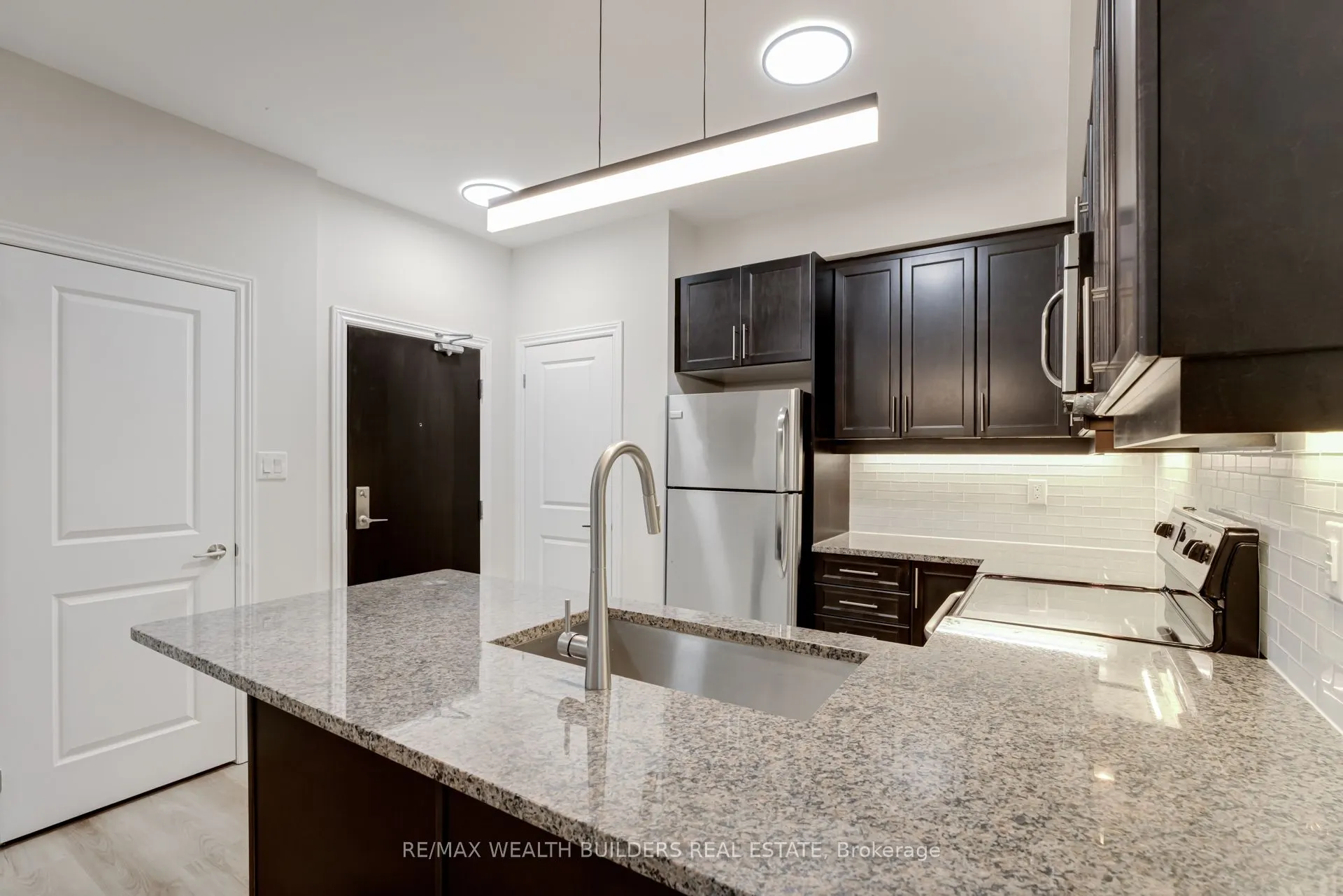 2333 Sawgrass Drive, #202
