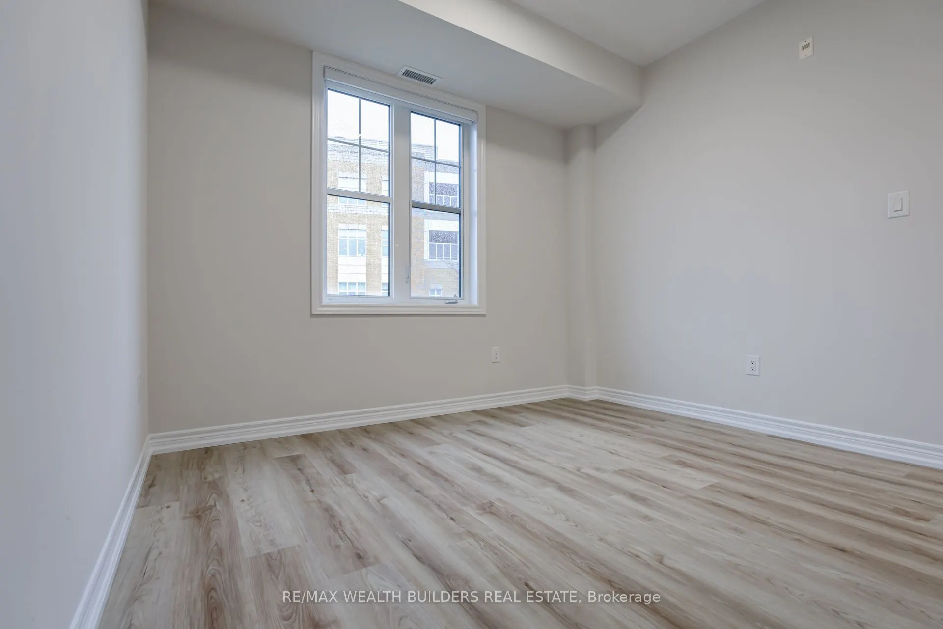 2333 Sawgrass Drive, #202