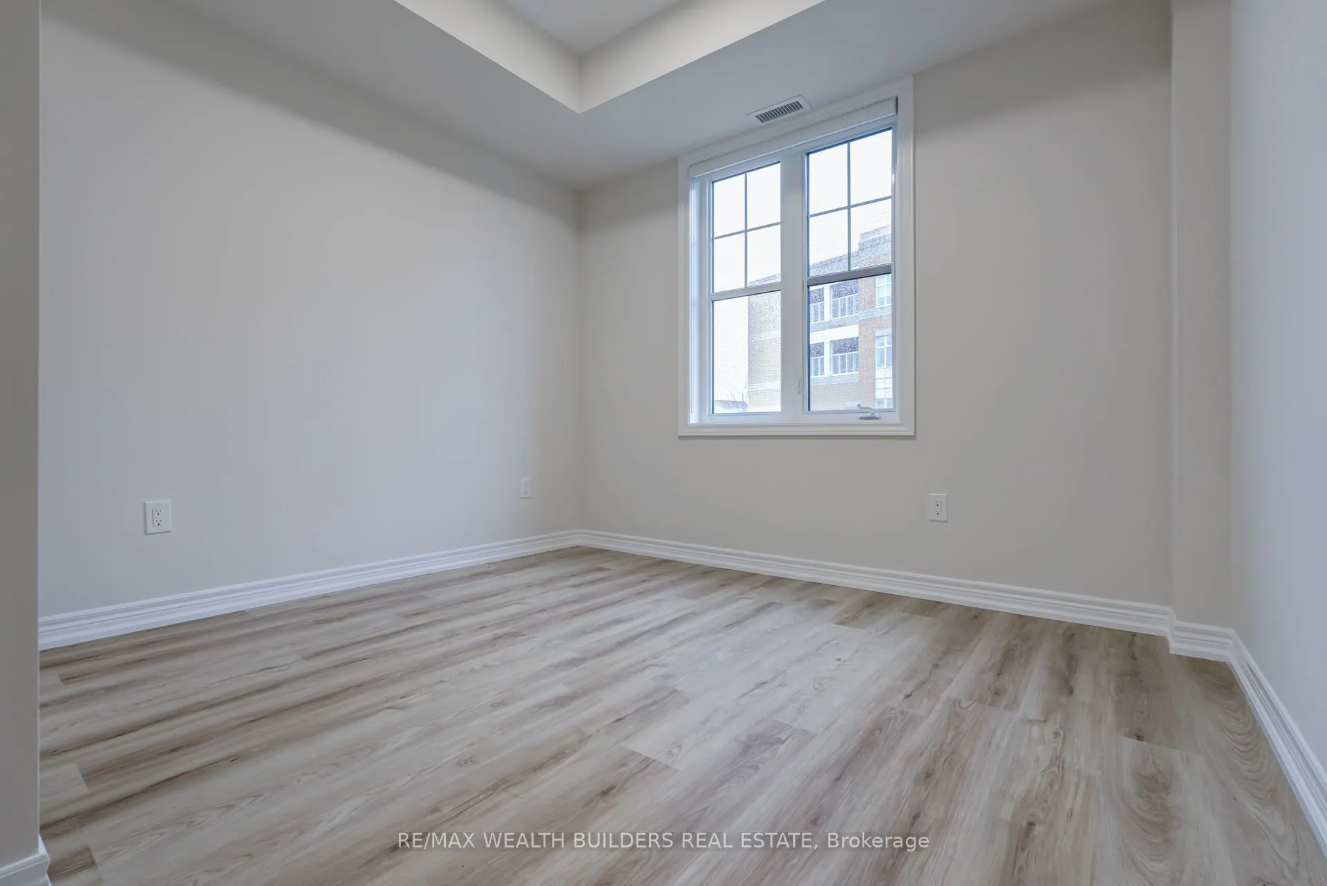 2333 Sawgrass Drive, #202