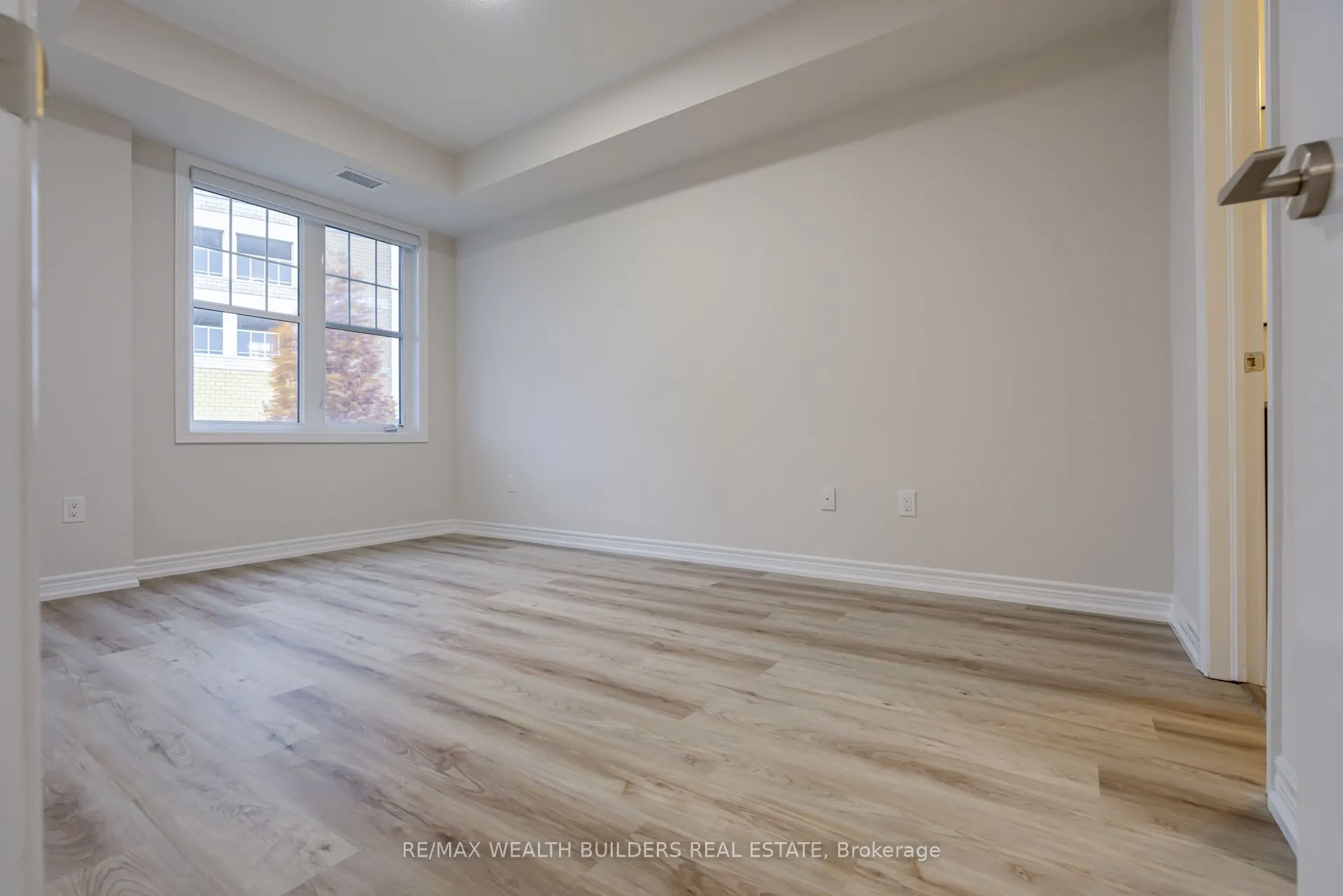 2333 Sawgrass Drive, #202