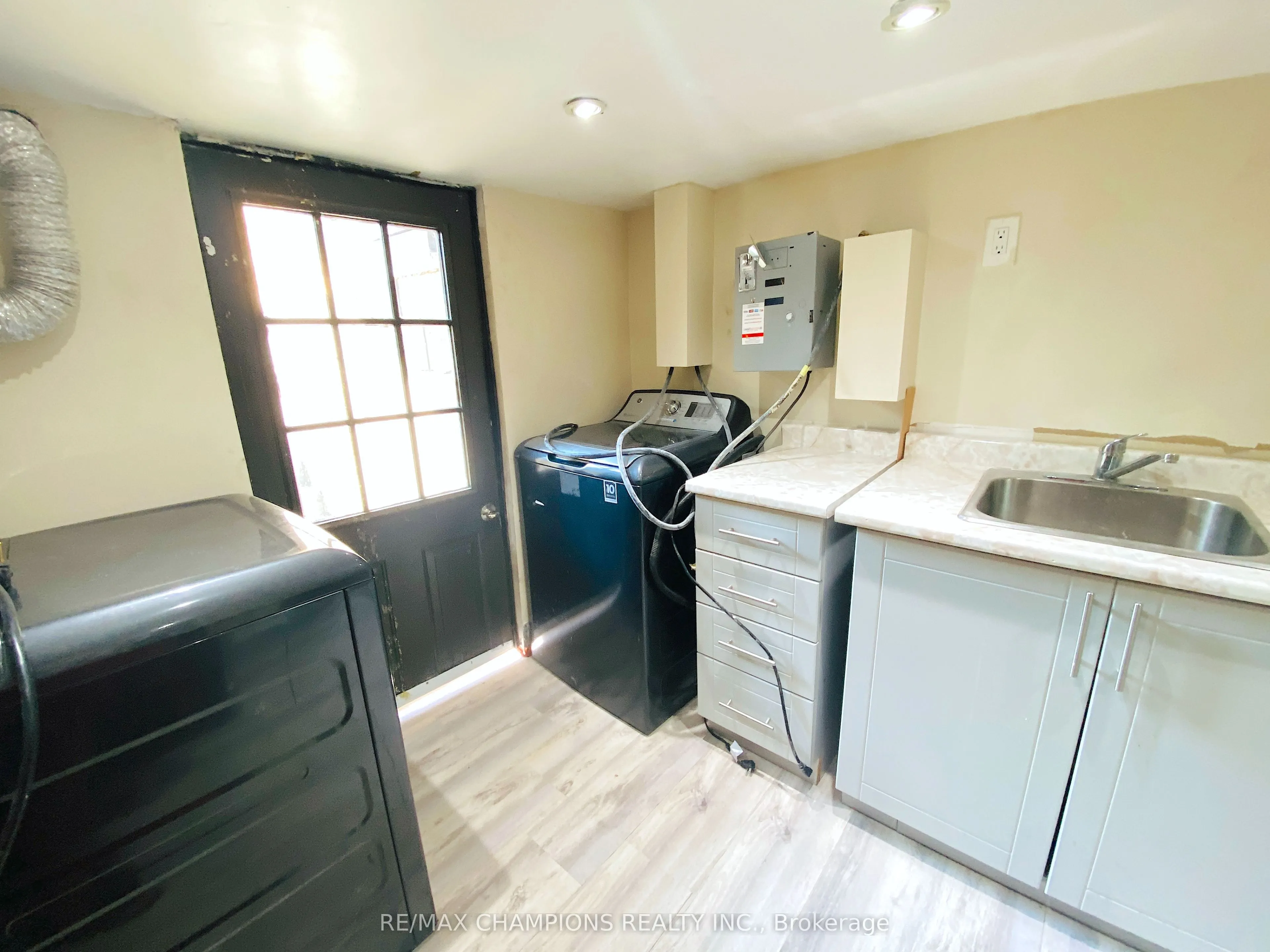 734 Willard Avenue, #Bsmt
