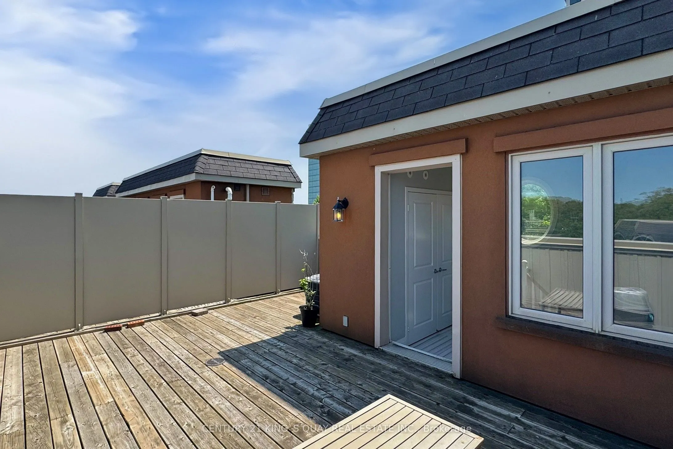 9 Windermere Avenue, #T93