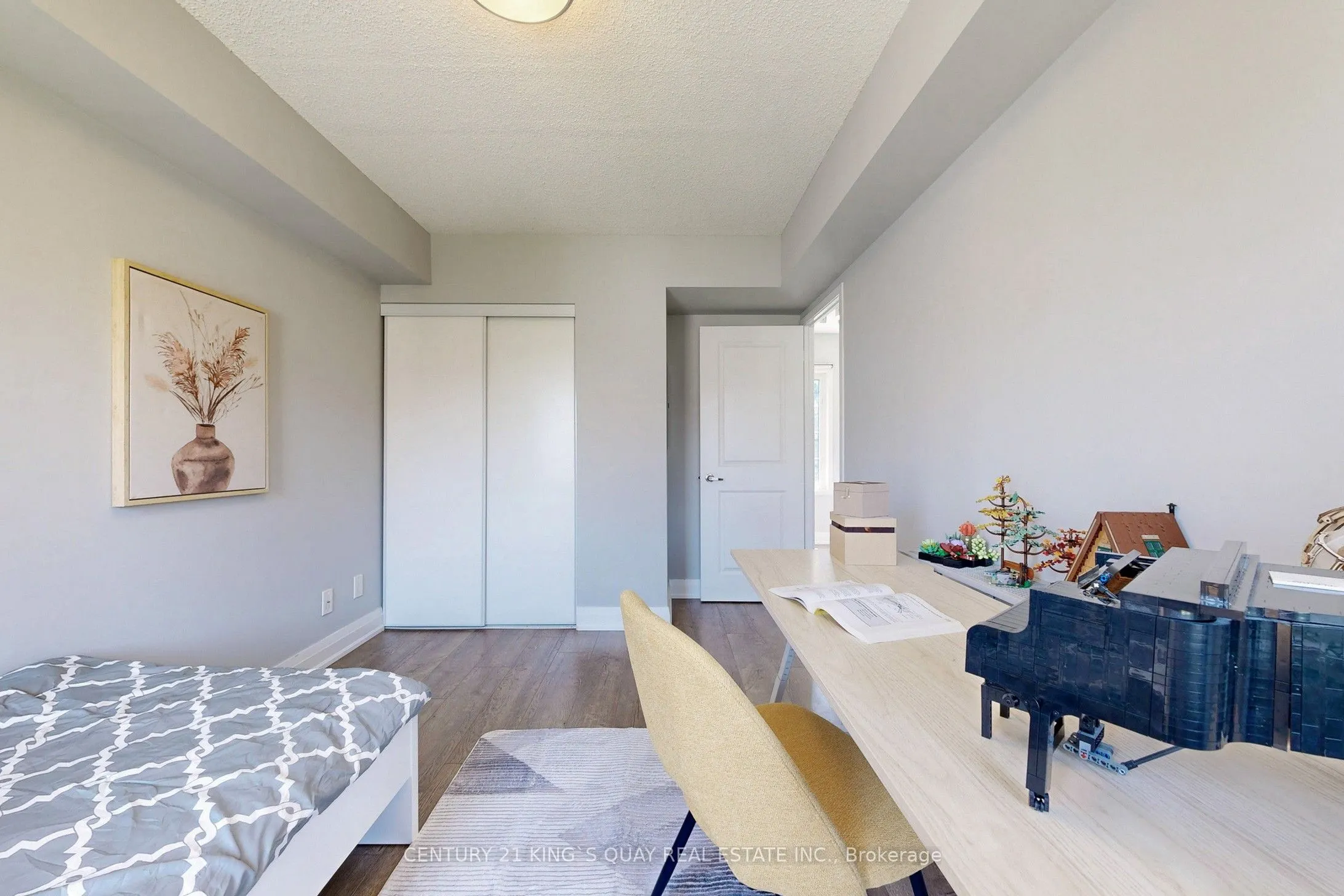 9 Windermere Avenue, #T93