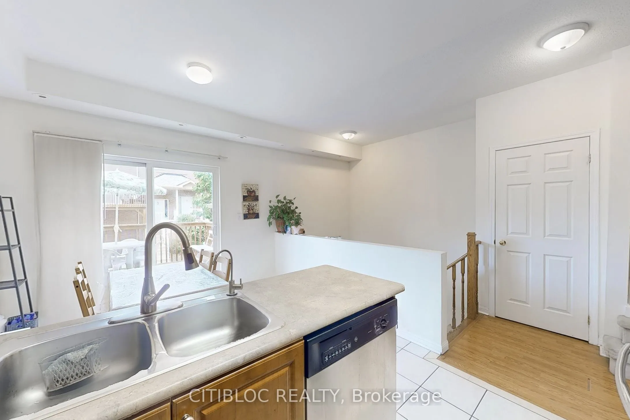 3029 Finch Avenue W #13