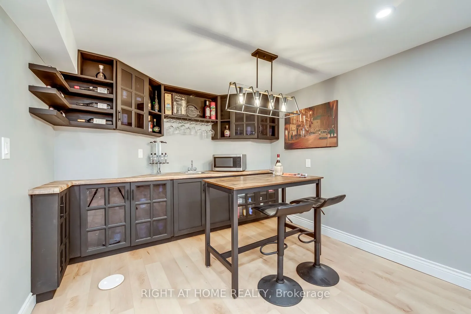 70 De Rose Avenue