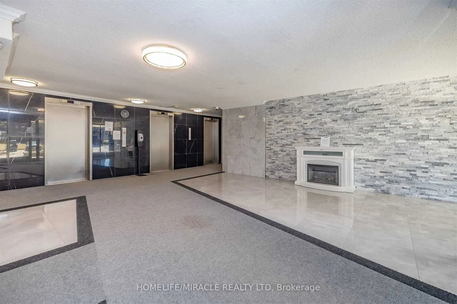 4 King Cross Road, #1106
