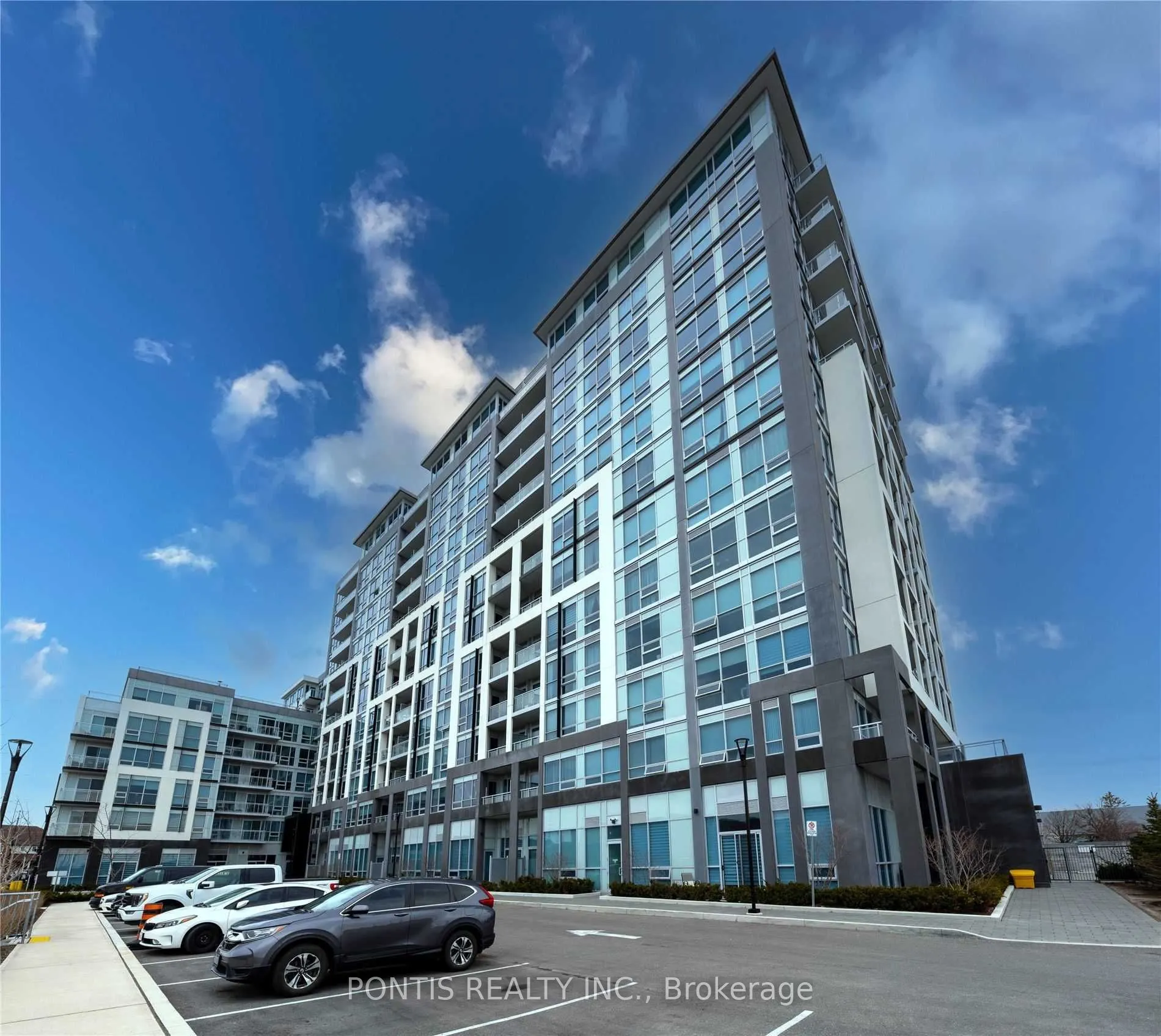1050 MAIN Street E, #816