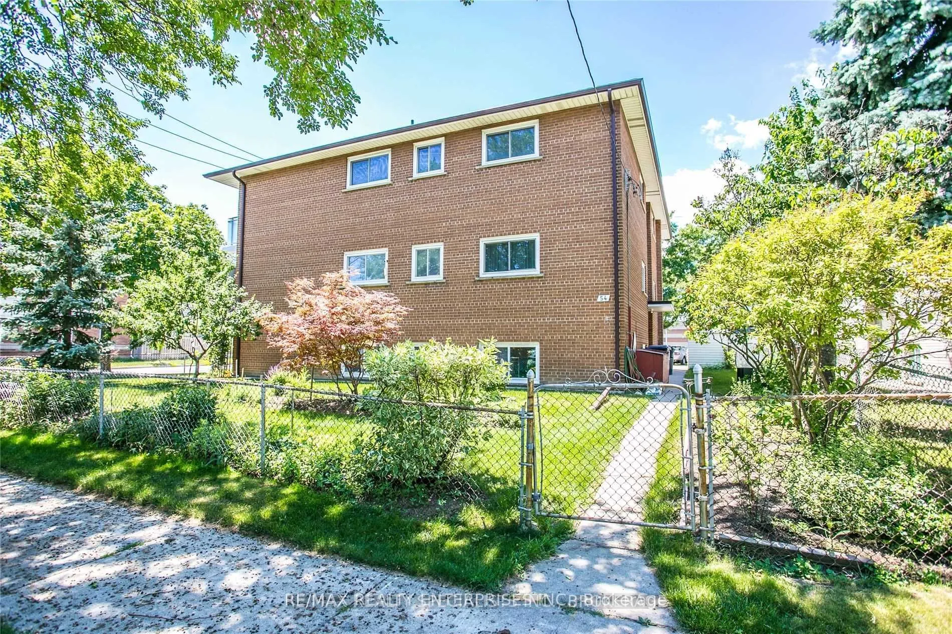 54 Rabbit Lane