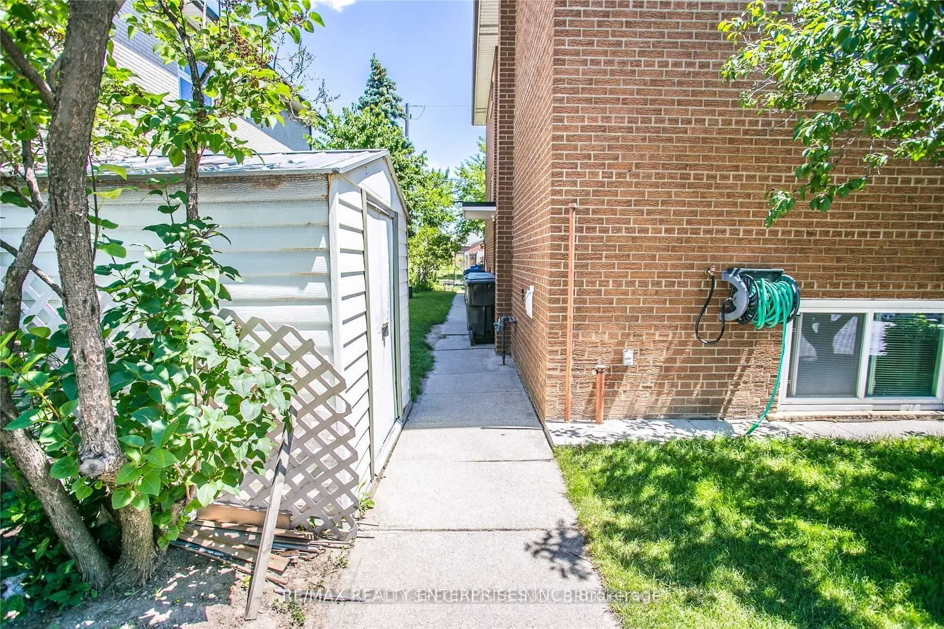 54 Rabbit Lane