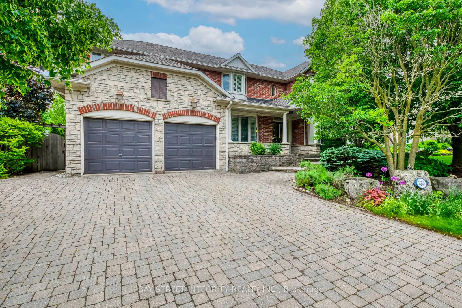 1054 Summit Ridge Drive