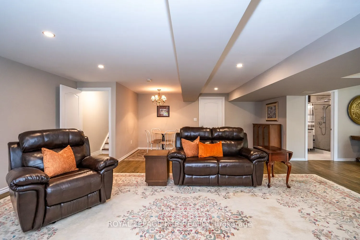 39 Dinnick Crescent
