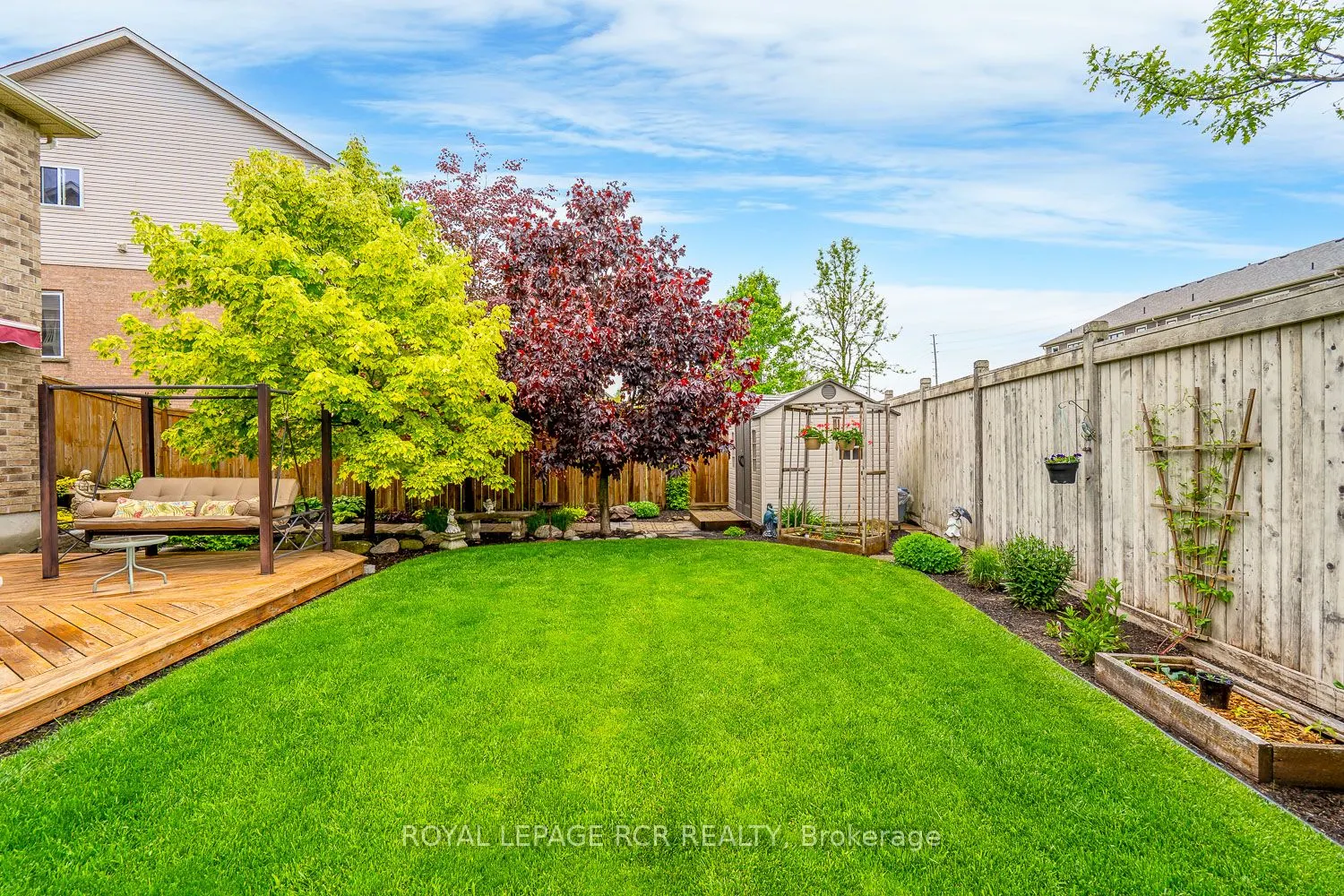 39 Dinnick Crescent