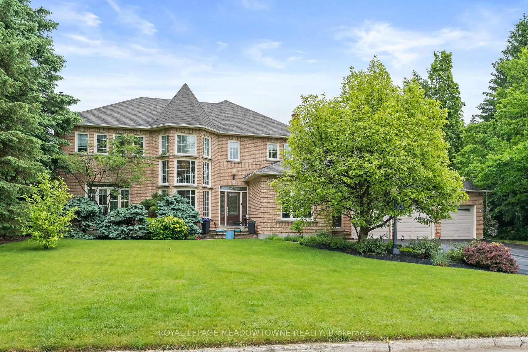 3 Thomas Court