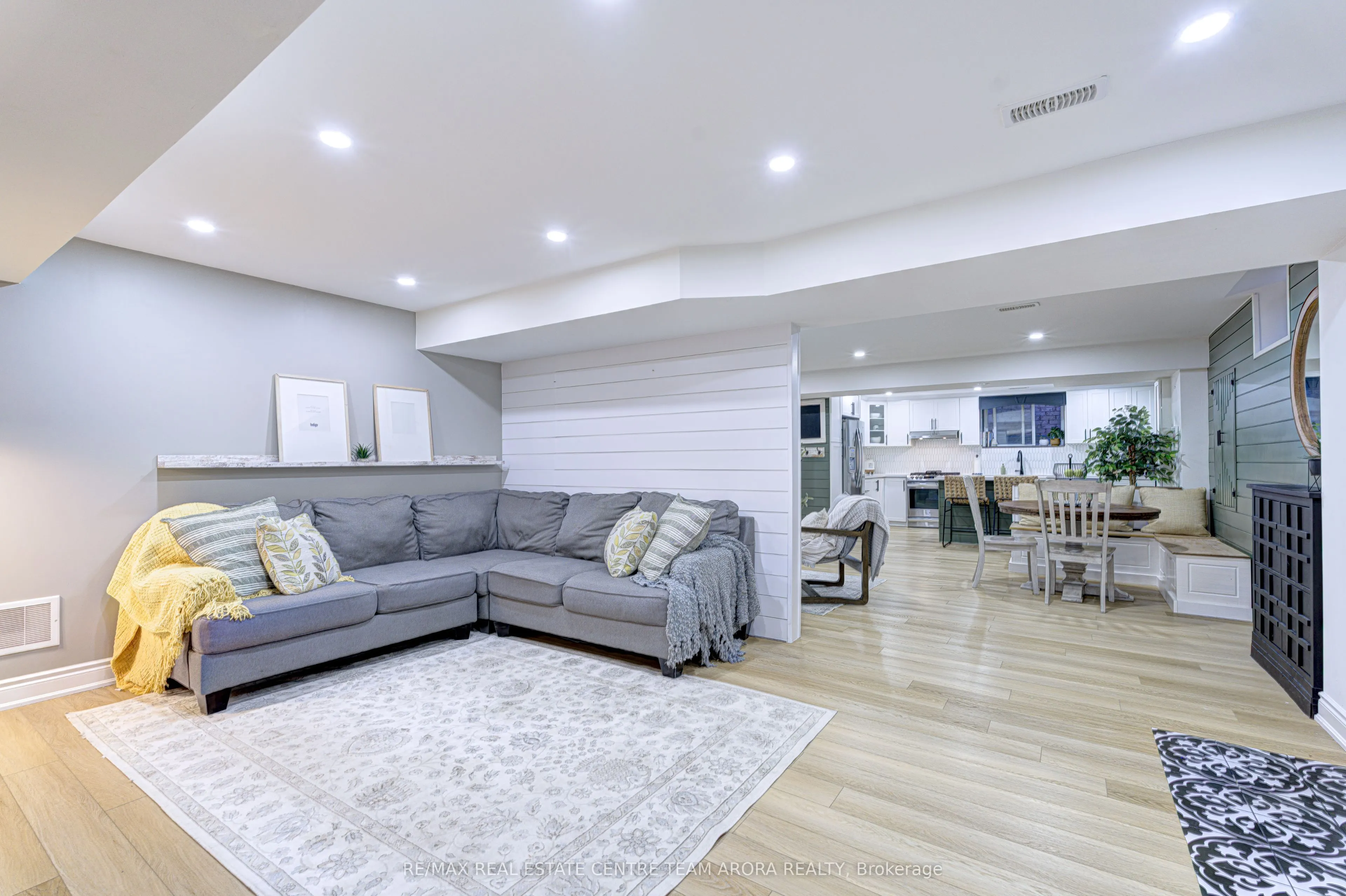 8 Haywood Drive