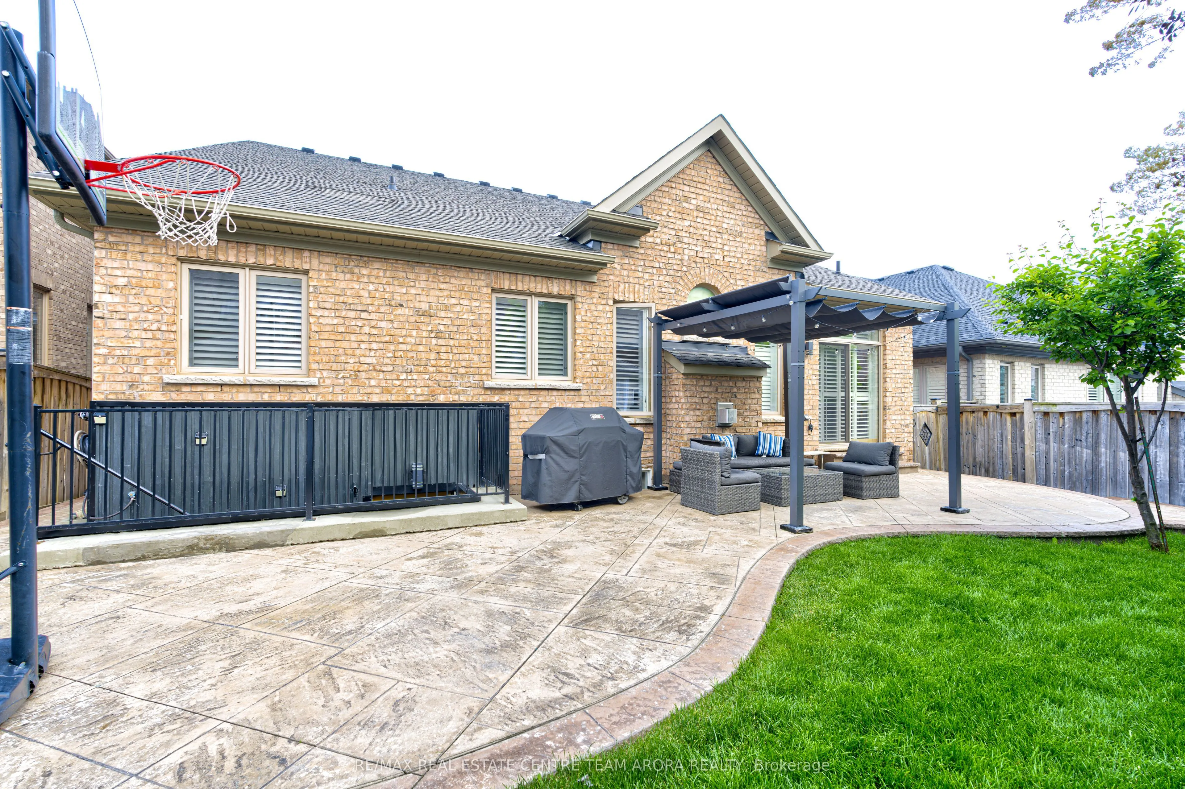 8 Haywood Drive