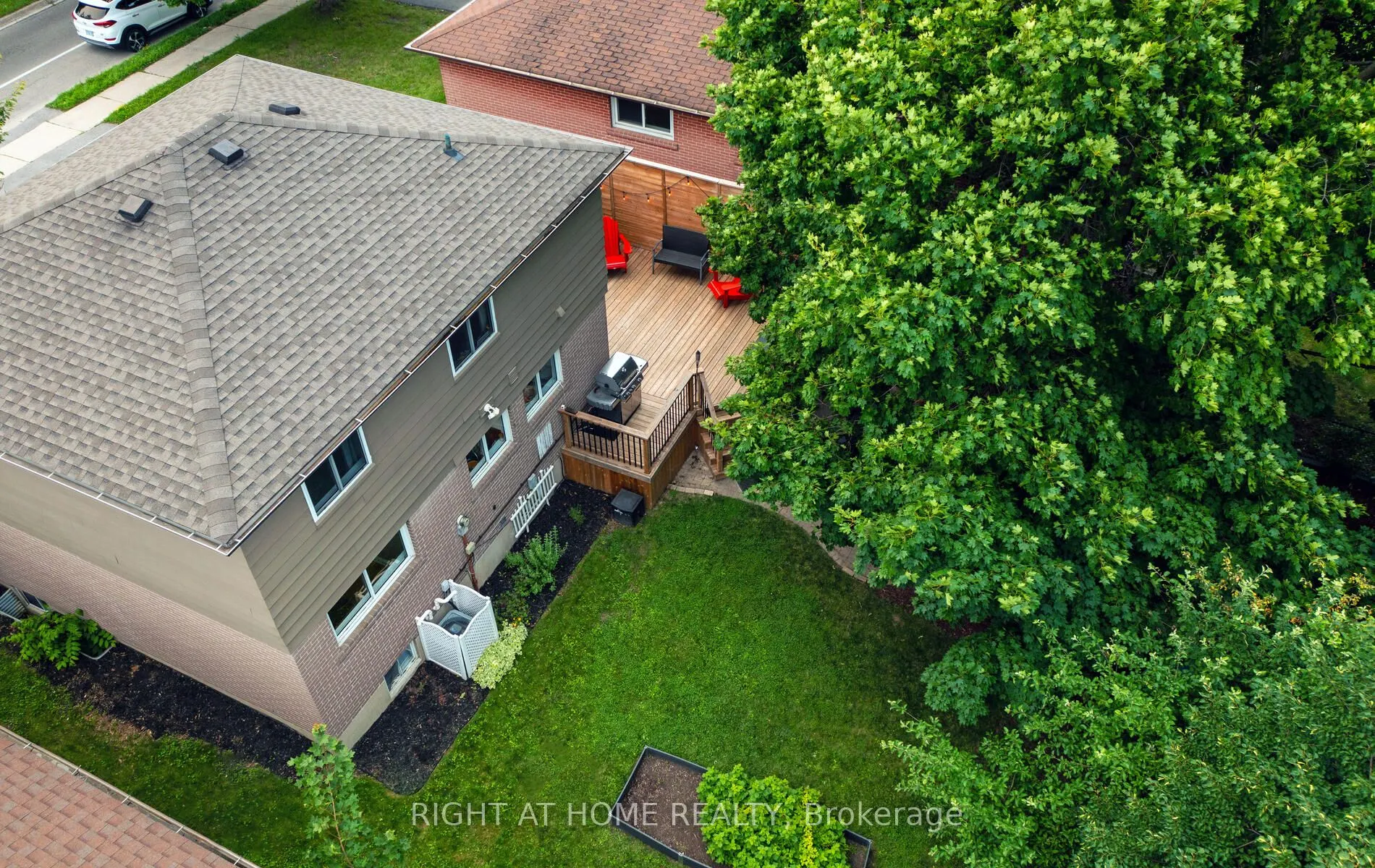 164 McMurchy Avenue S