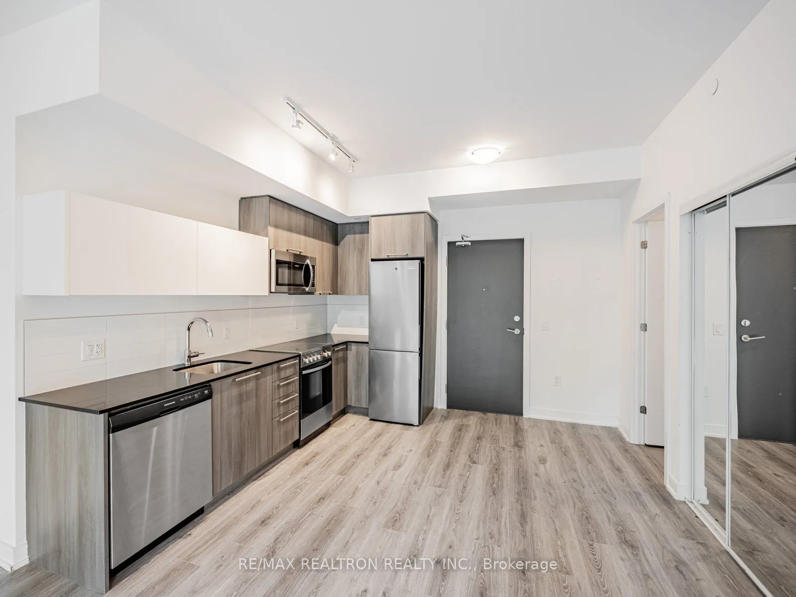 25 Neighbourhood Lane, #205