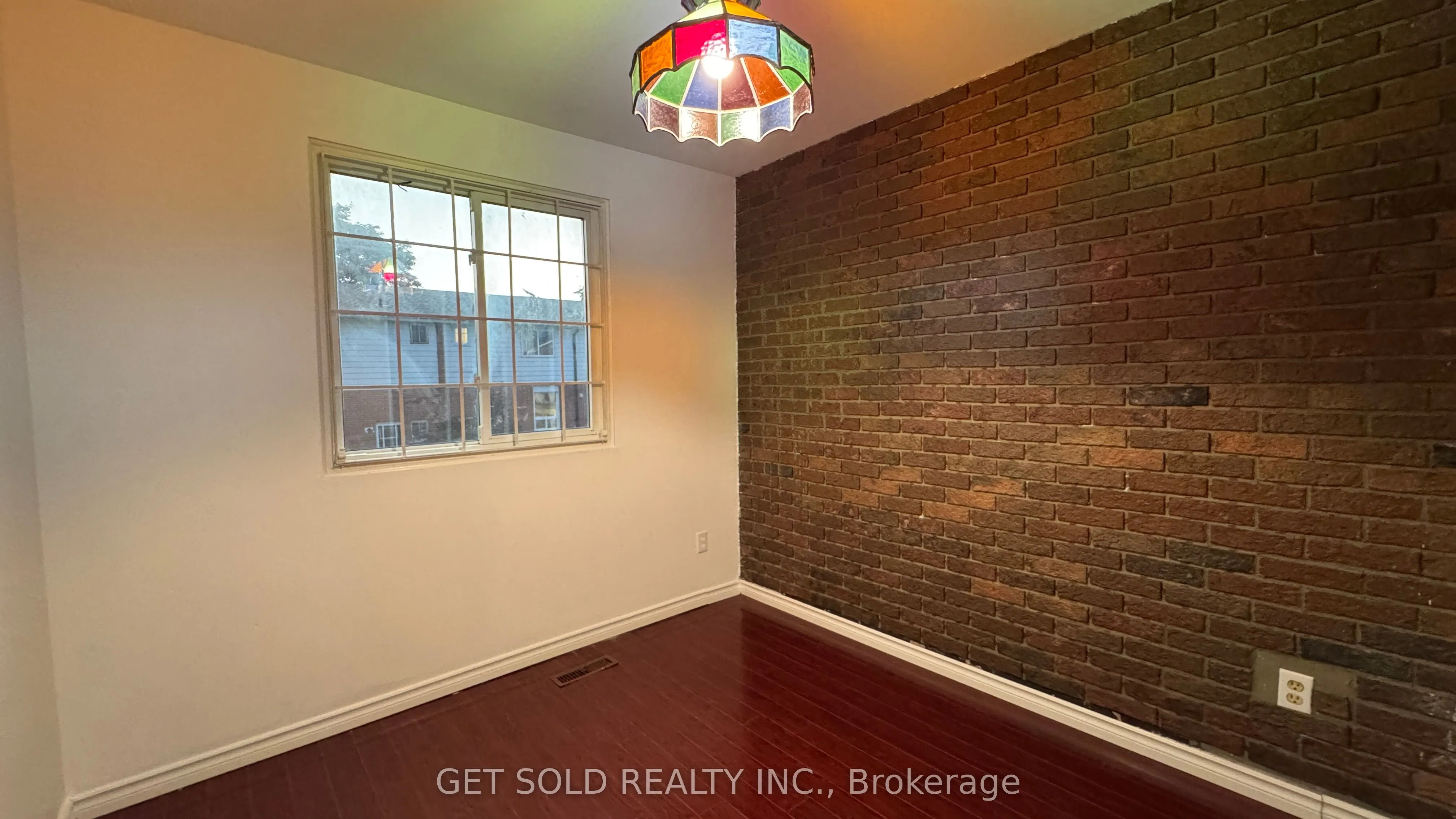 7560 Goreway Drive, #30