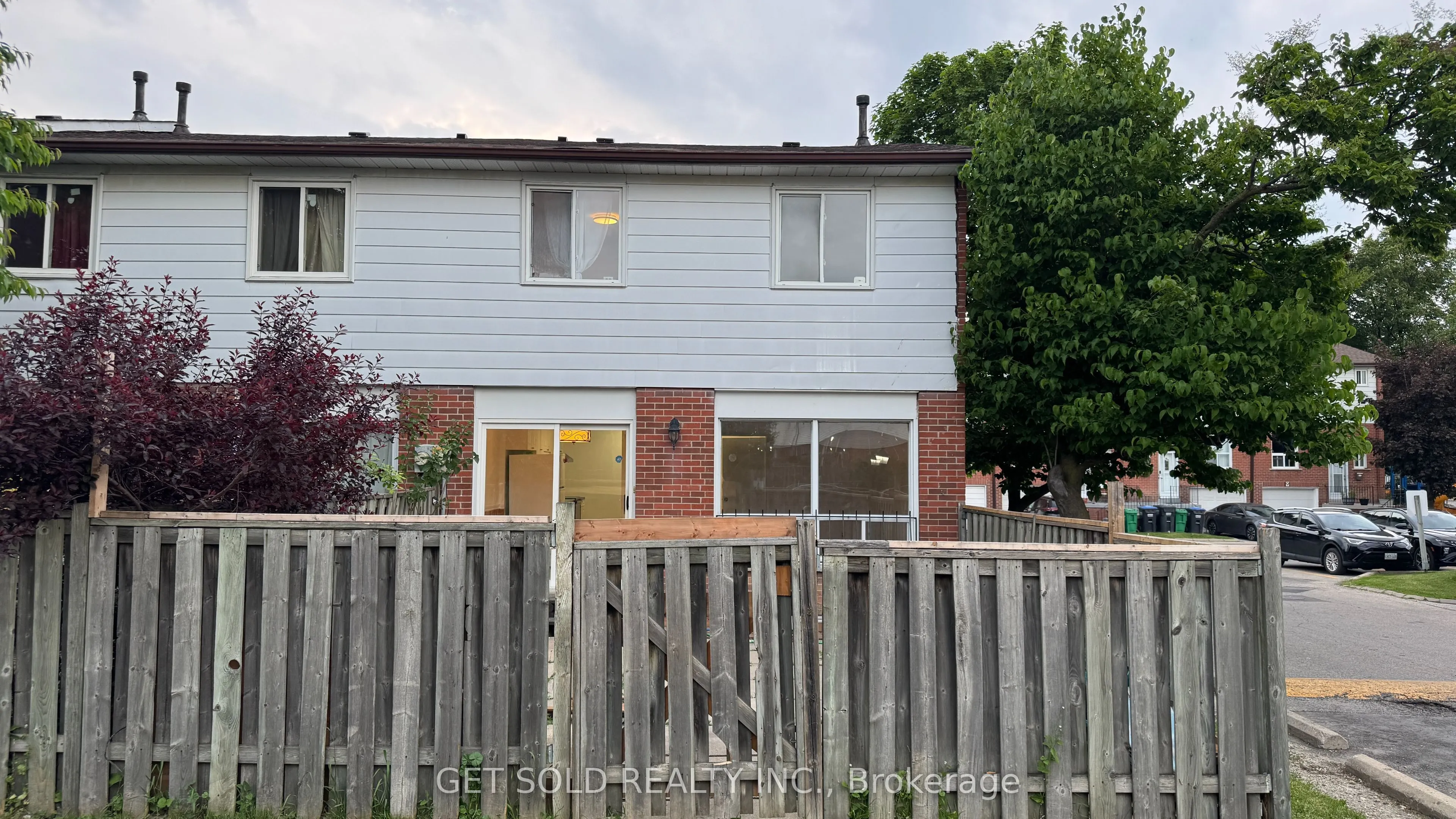 7560 Goreway Drive, #30