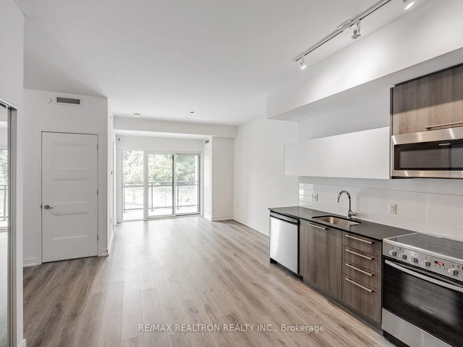 25 Neighbourhood Lane, #205