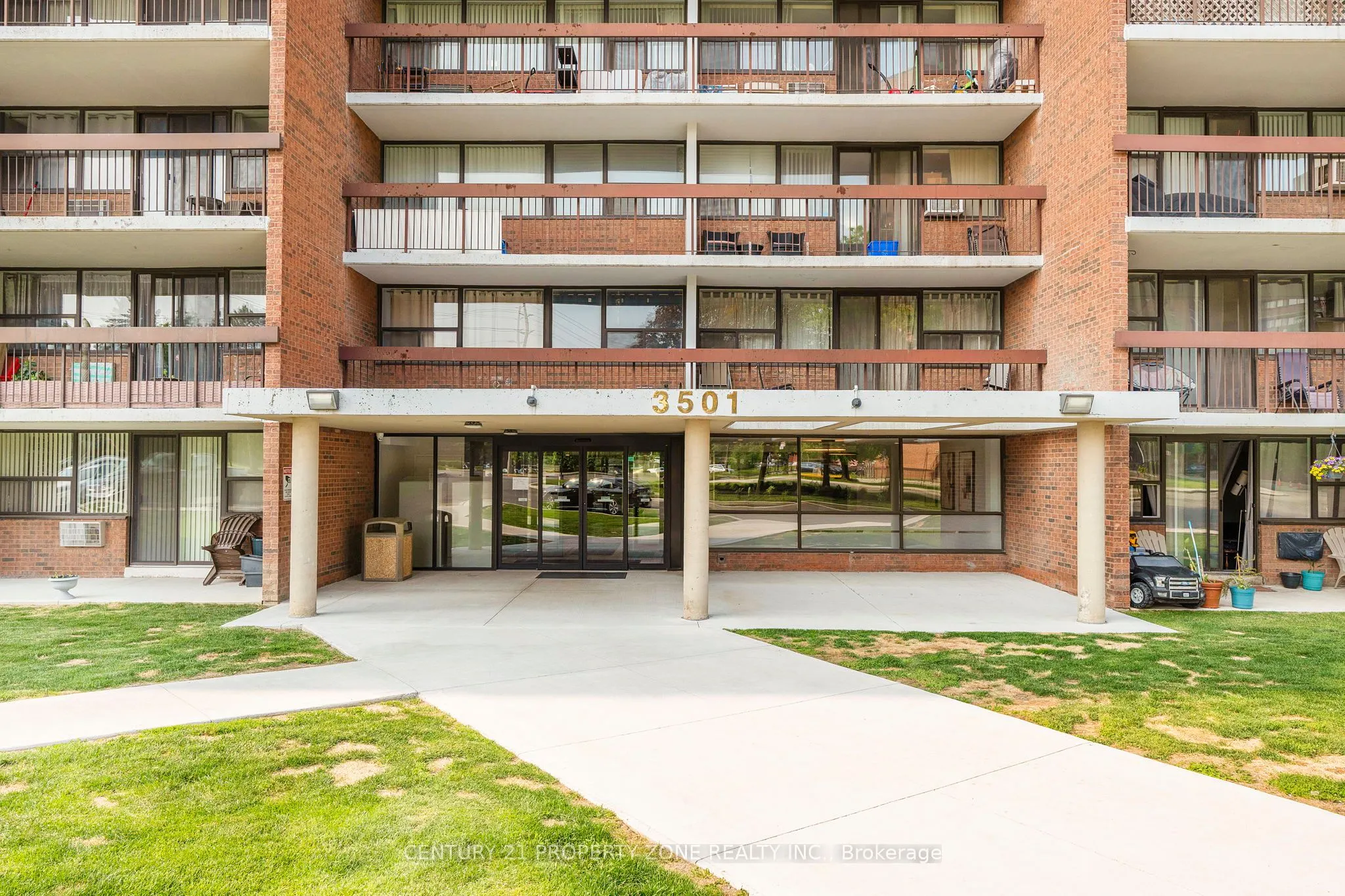 3501 Glen Erin Drive, #905