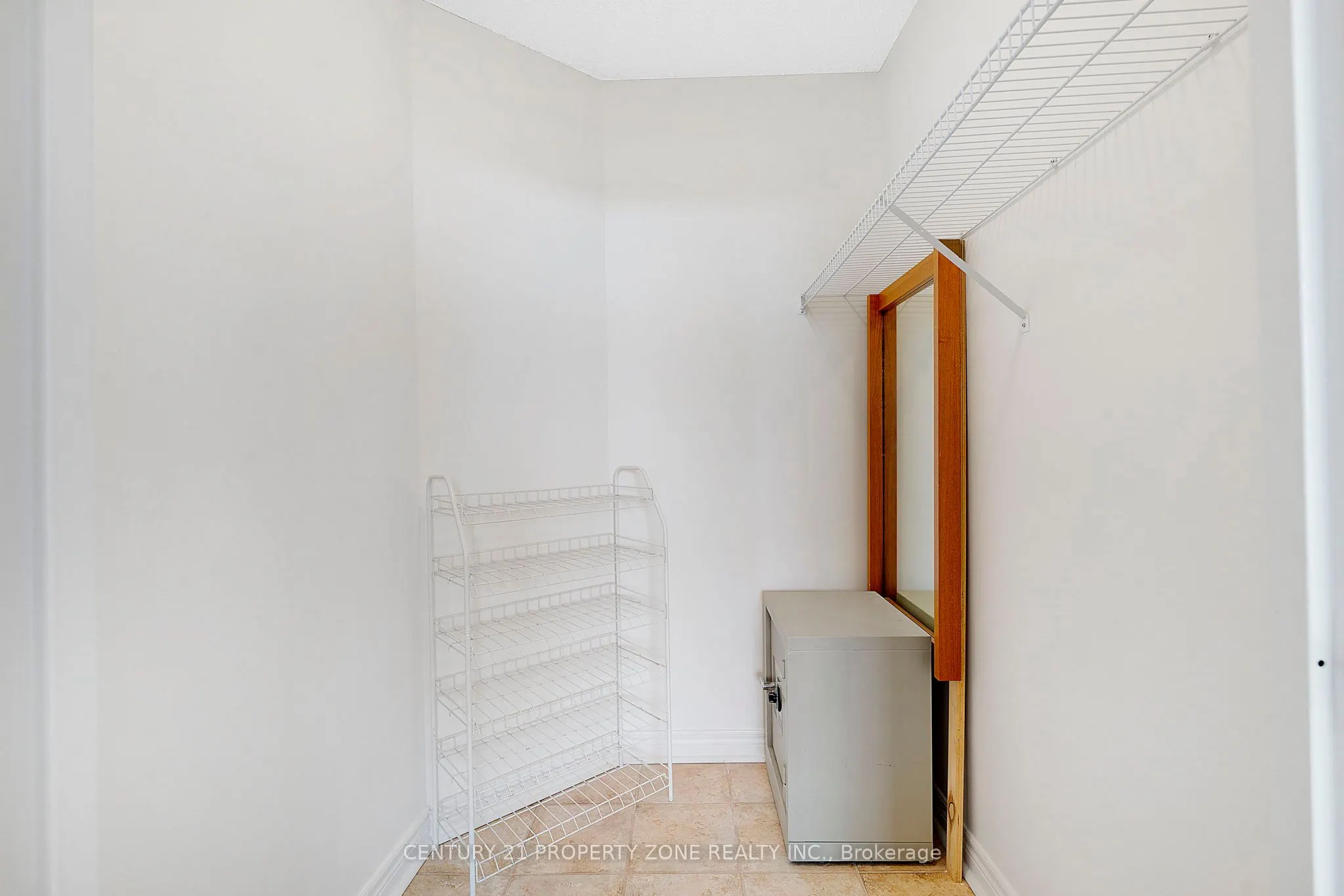 3501 Glen Erin Drive, #905